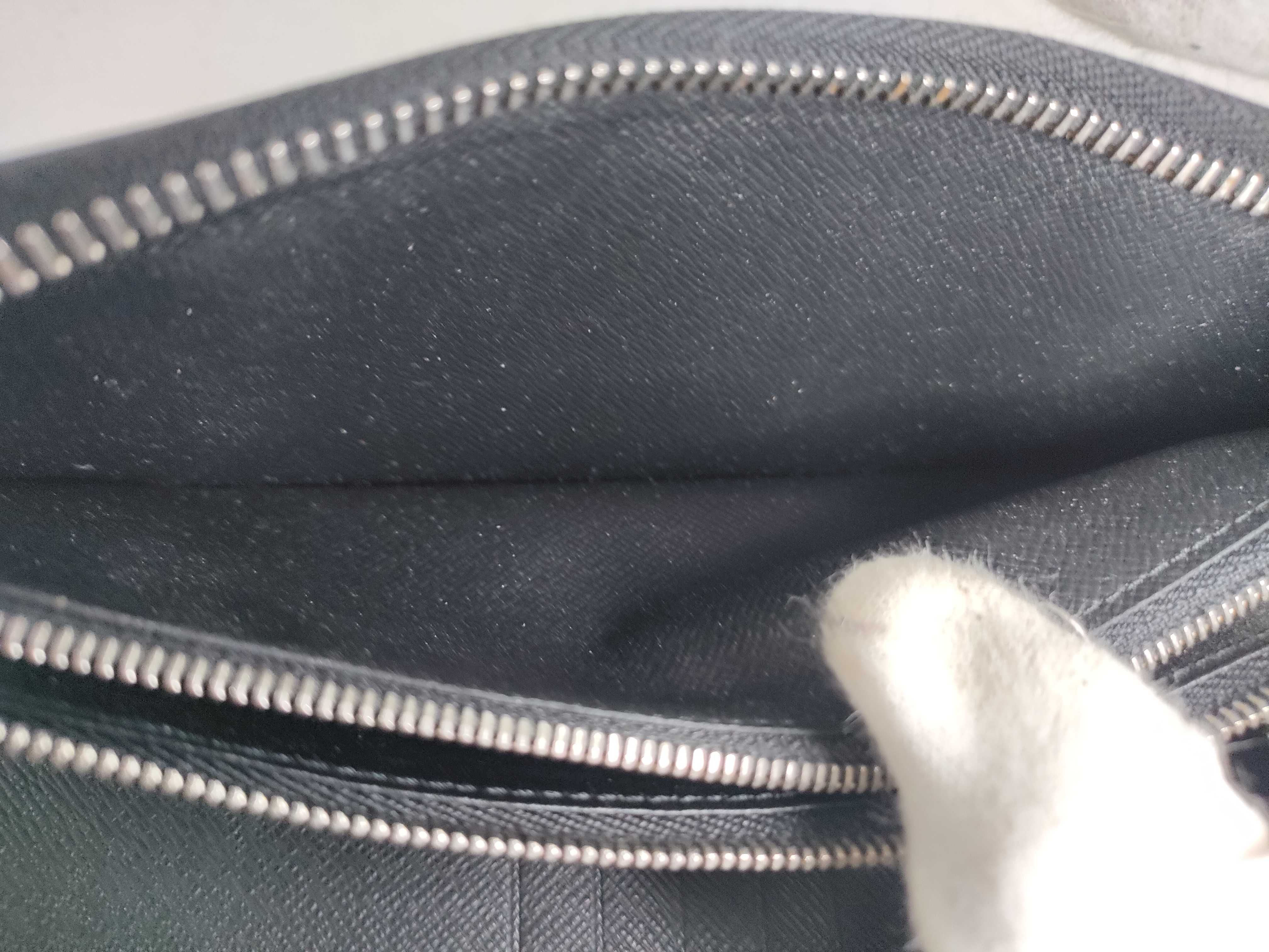 Taiga Louis Vuitton Zippy Wallet Vertical Wallet — view 12