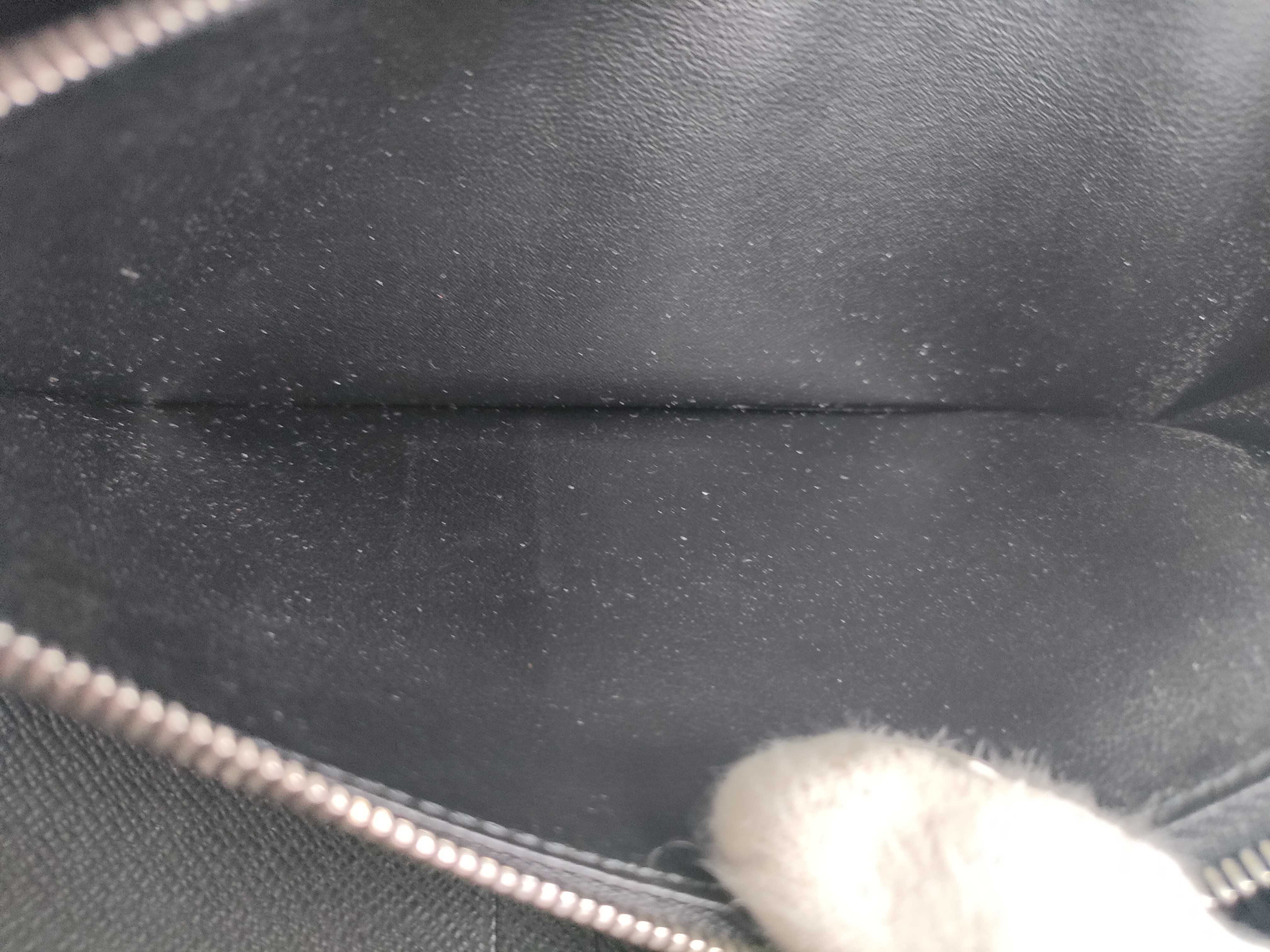 Taiga Louis Vuitton Zippy Wallet Vertical Wallet — view 13