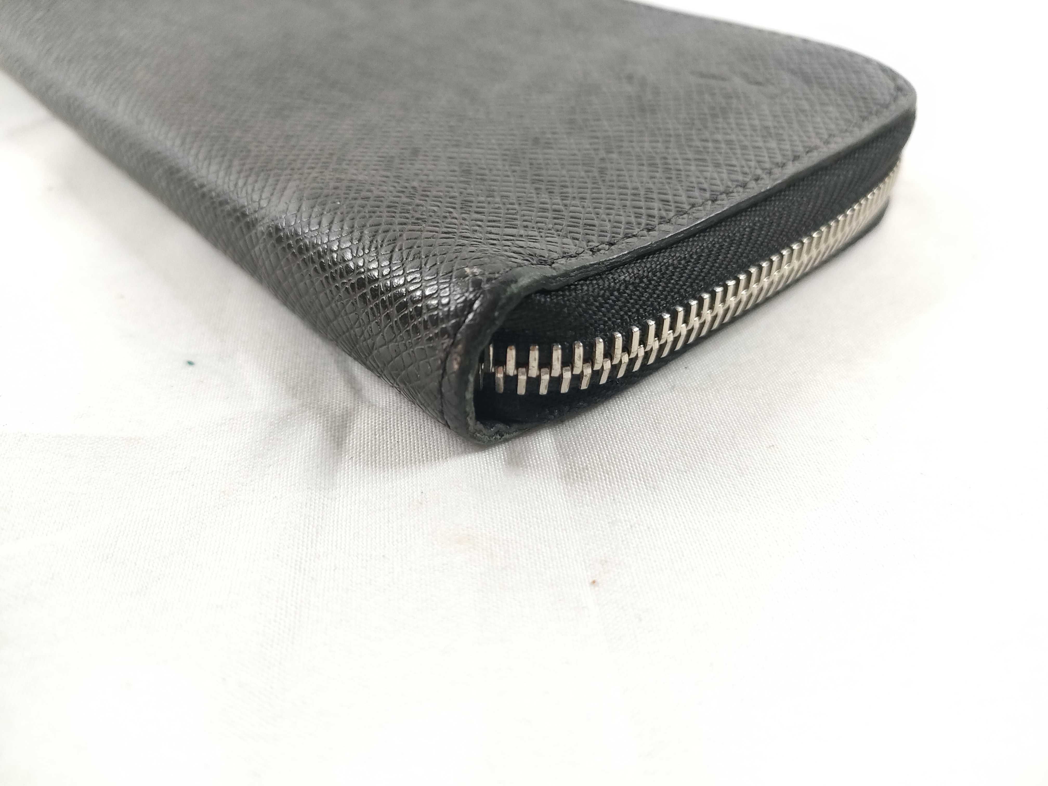 Taiga Louis Vuitton Zippy Wallet Vertical Wallet — view 3