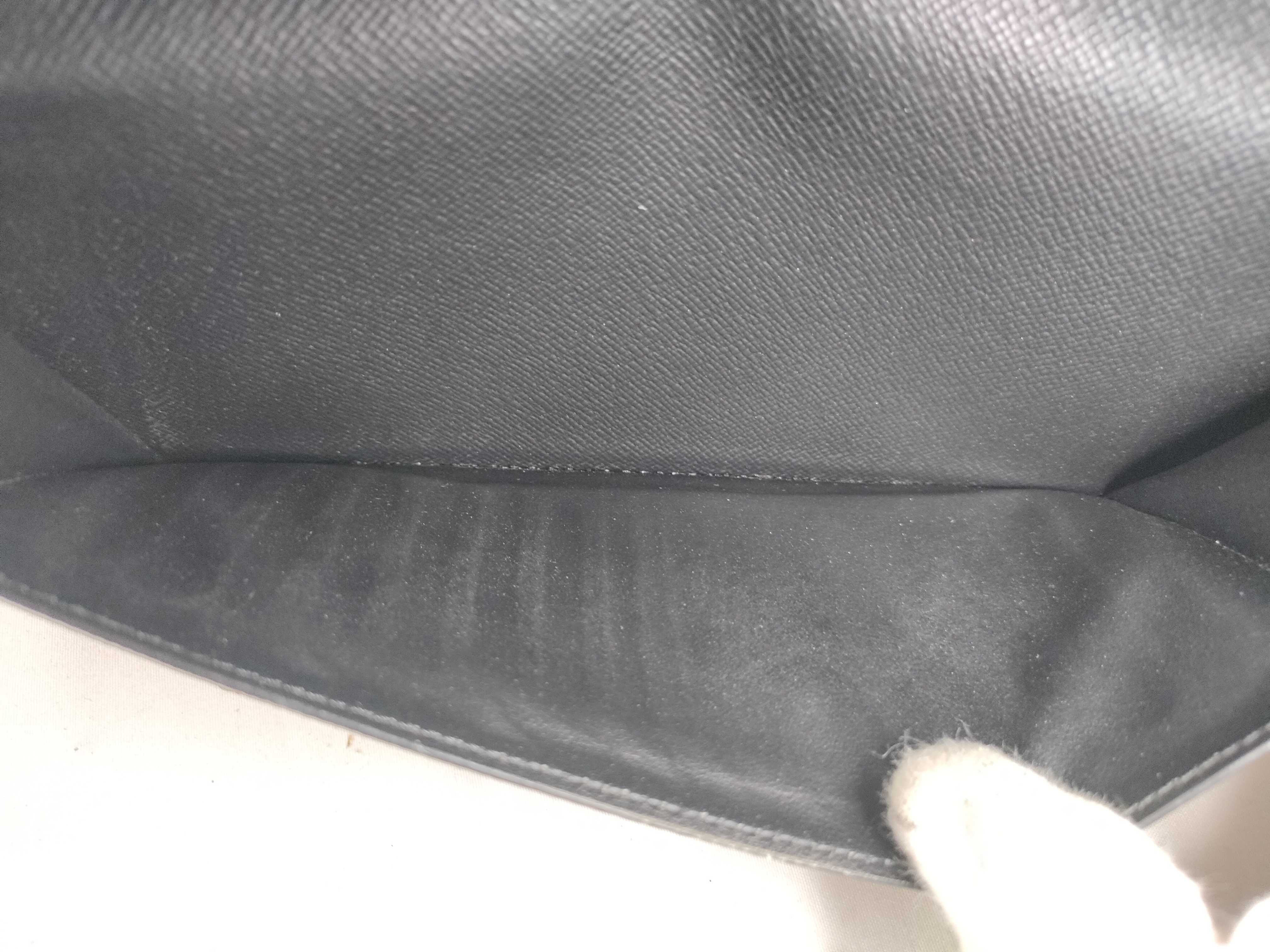 Taiga Louis Vuitton Zippy Wallet Vertical Wallet — view 10