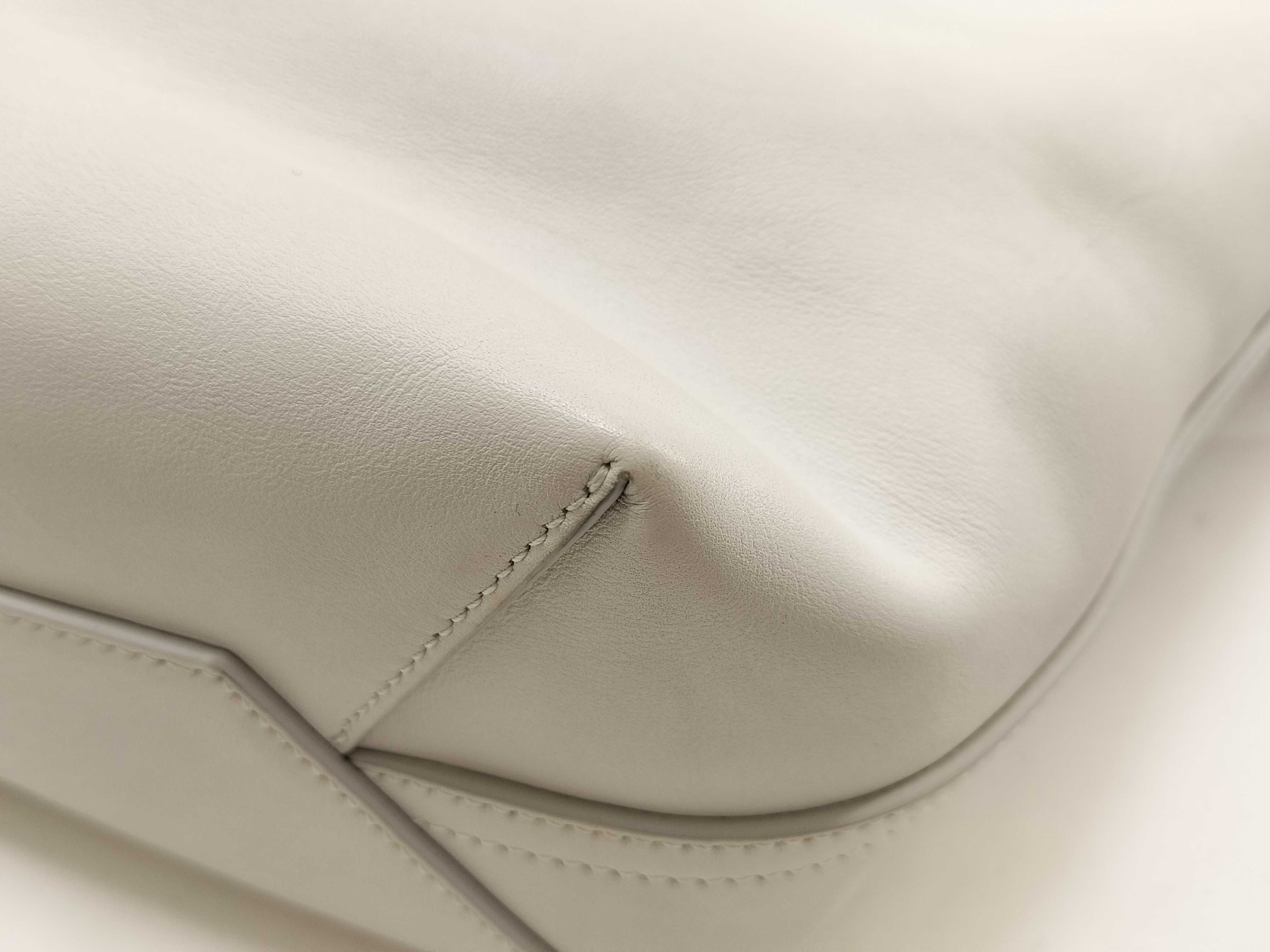 KR- Mega Zip Leather 2-Way Handbag White 661854 - Grade AB Handbag — view 7