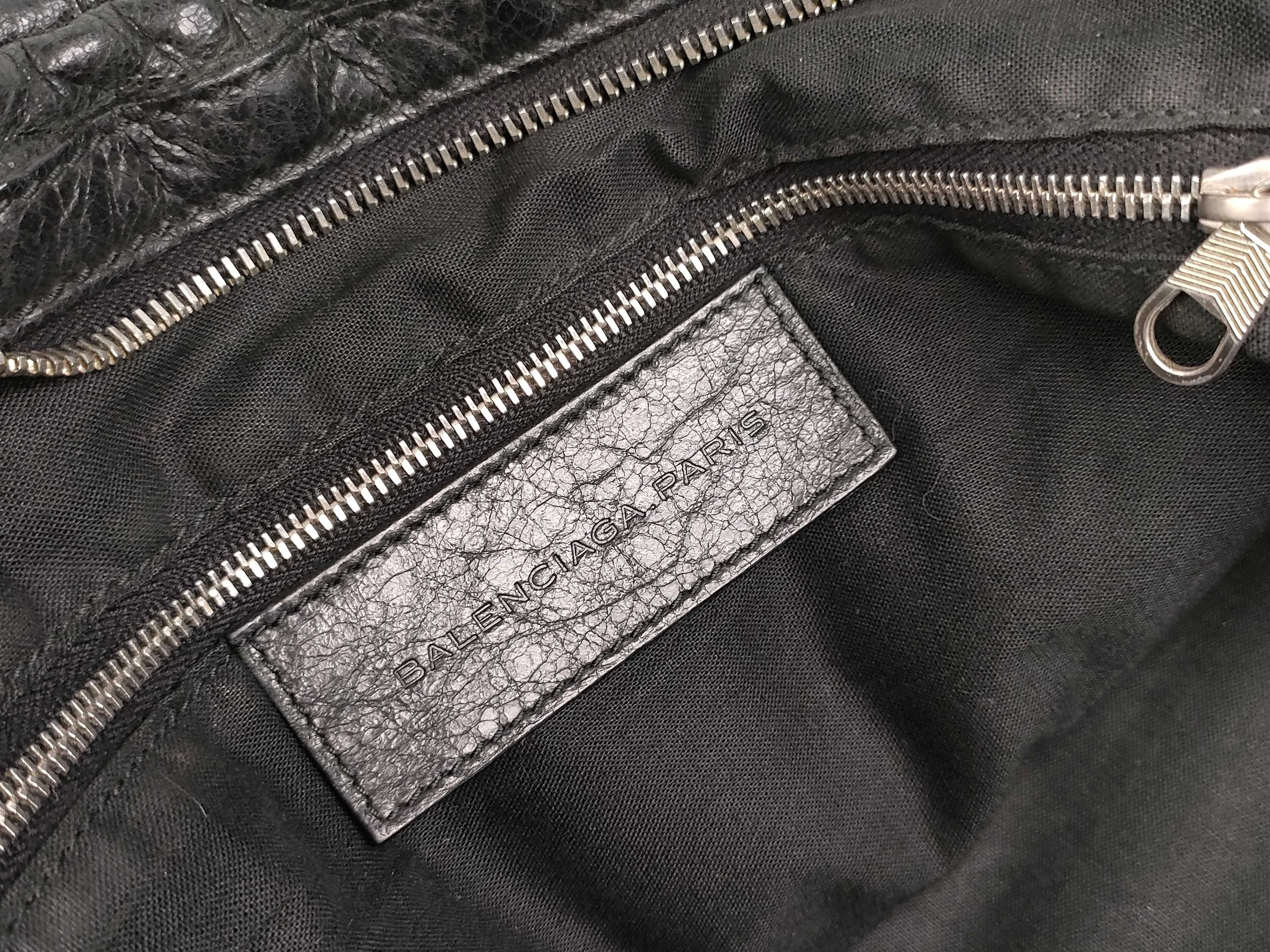 handbag, black handbag — view 11