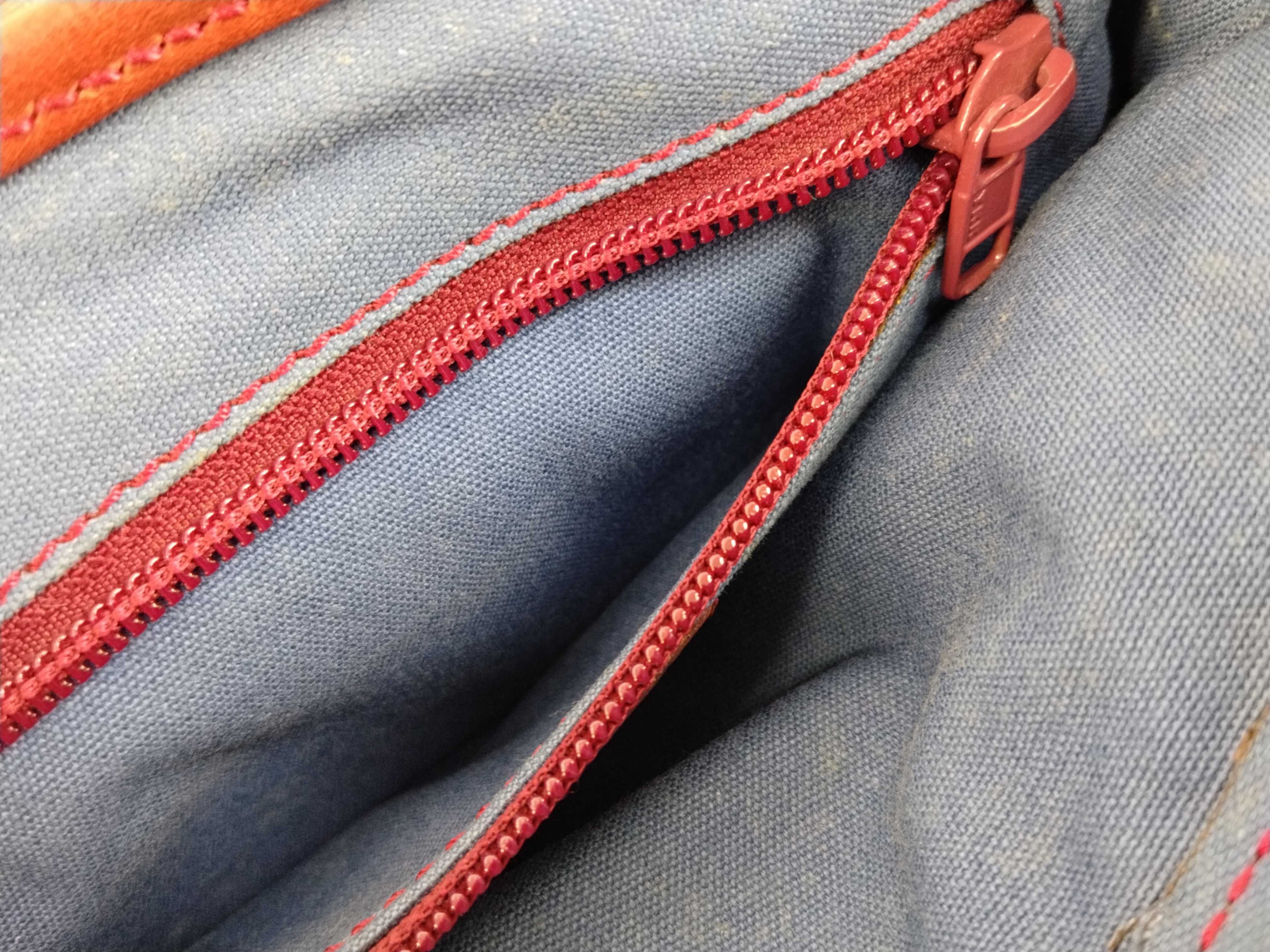 leather shoulder bag (red) — view 12