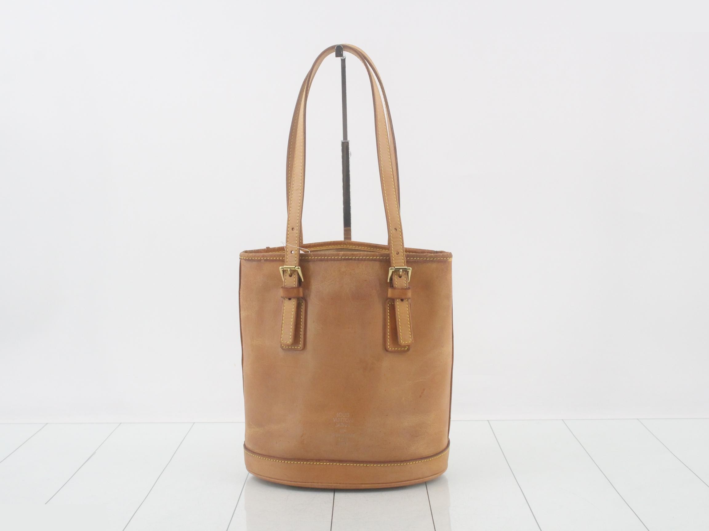 Comes with a pouch — view 2
