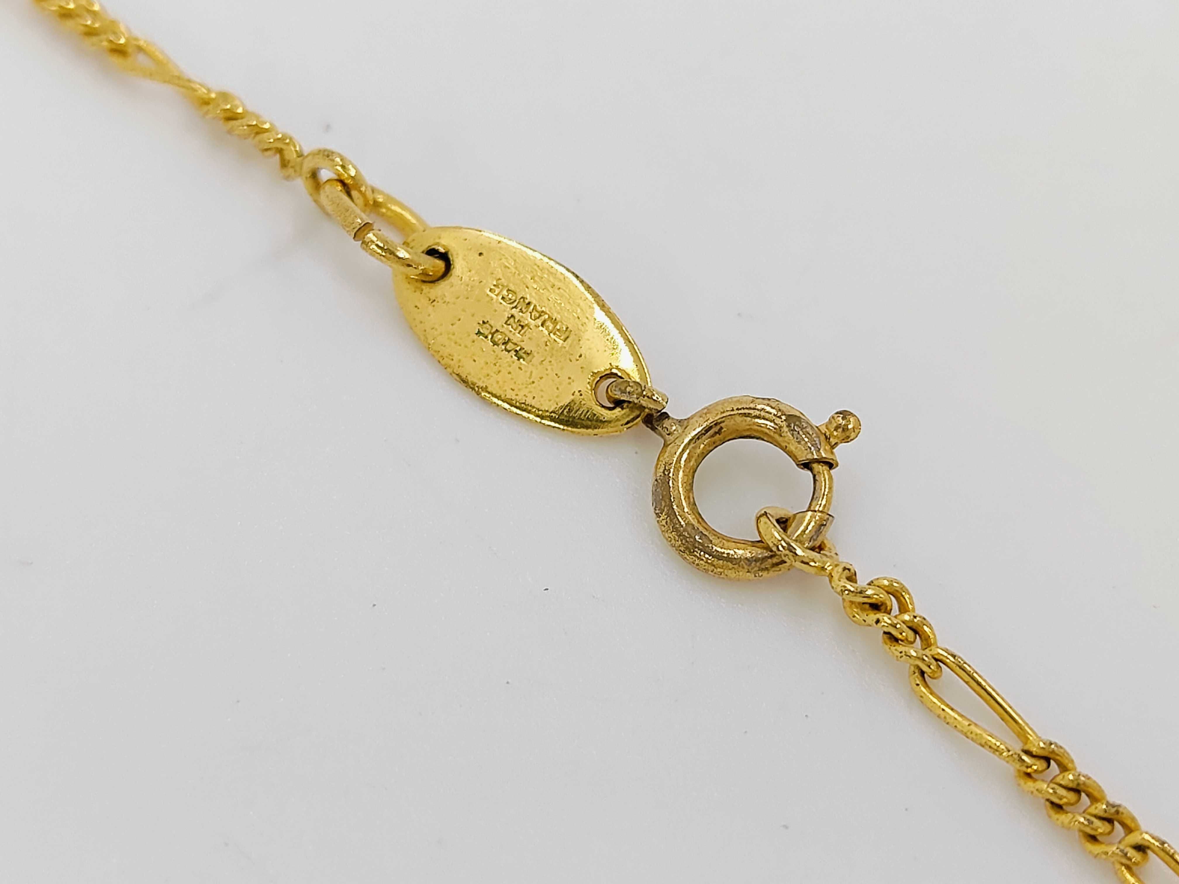 necklace with Coco Mark and emblem. — view 3