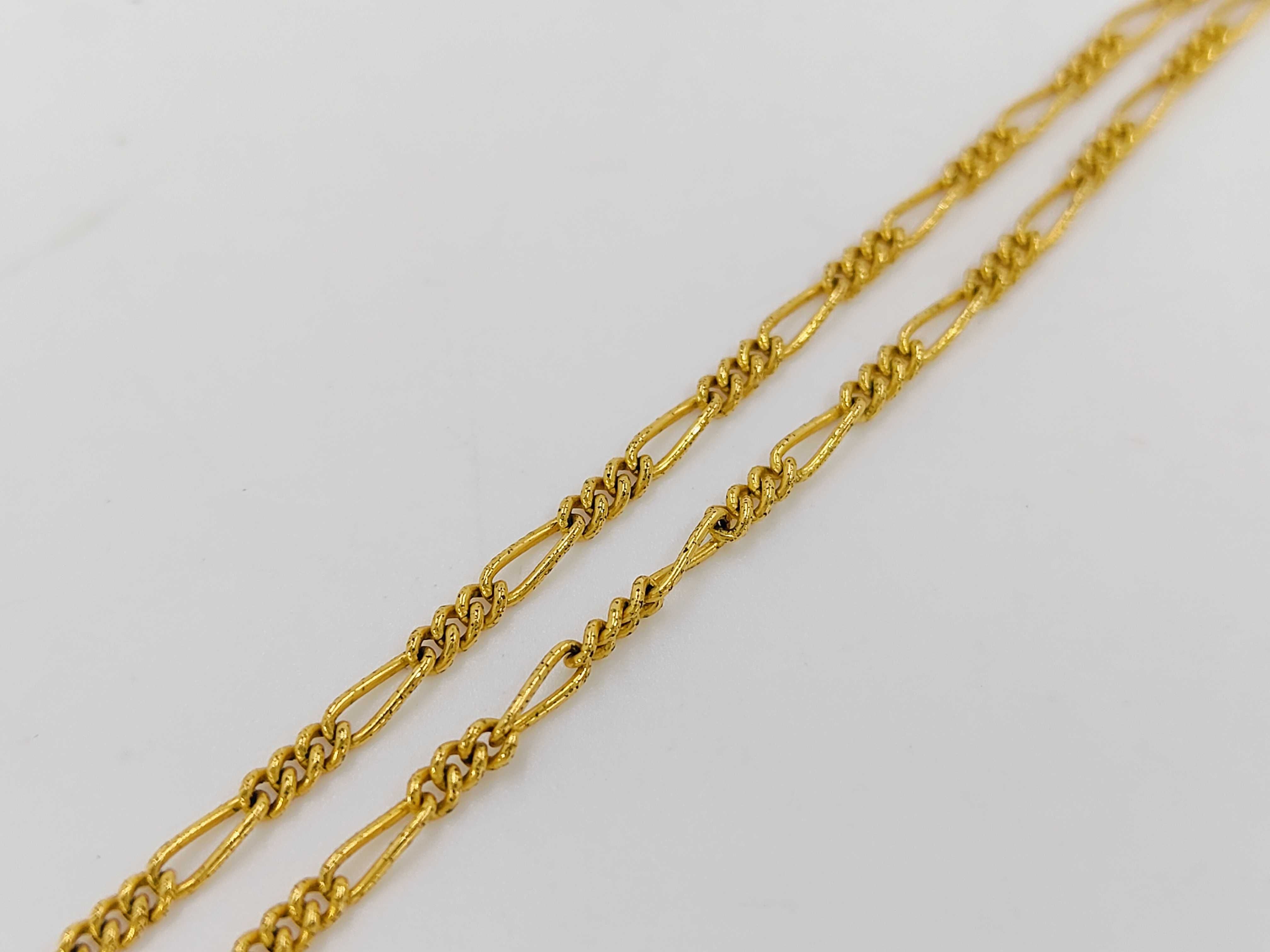 necklace with Coco Mark and emblem. — view 5