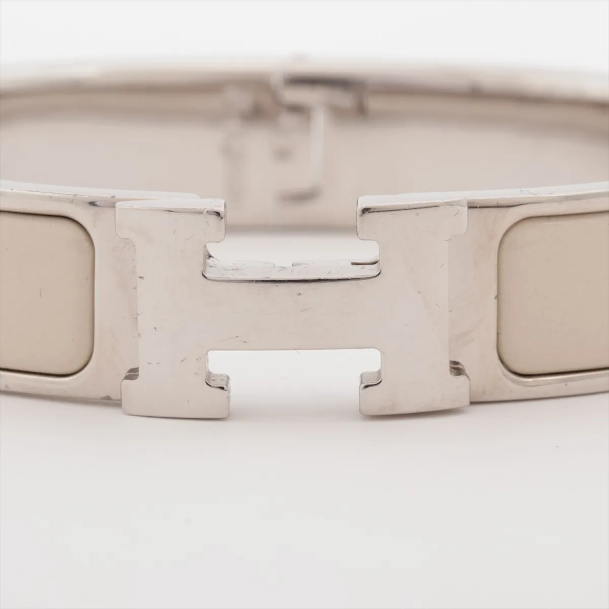 Click H Fan Bangle, Metal, Silver x Ivory. Shows signs of wear, — view 3