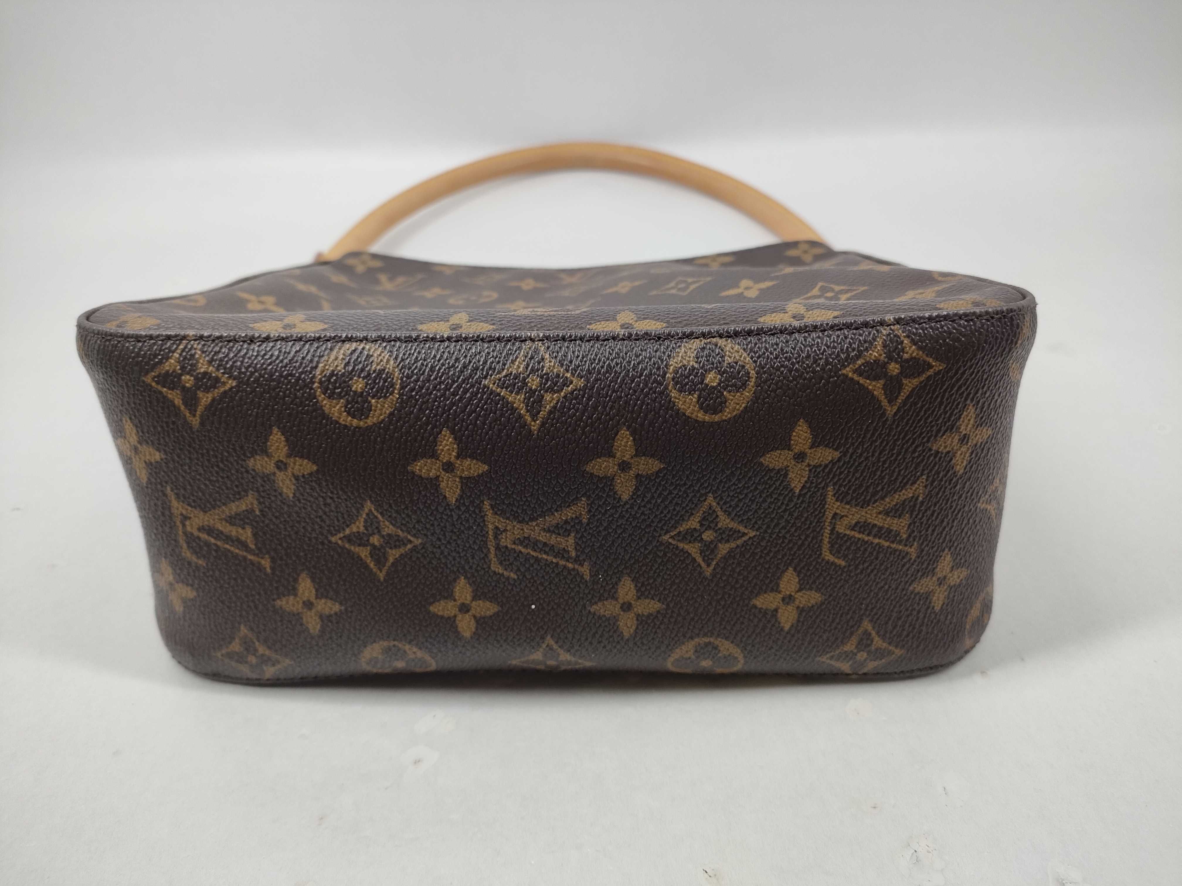 Monogram M51146 Looping MM Shoulder Bag — view 9