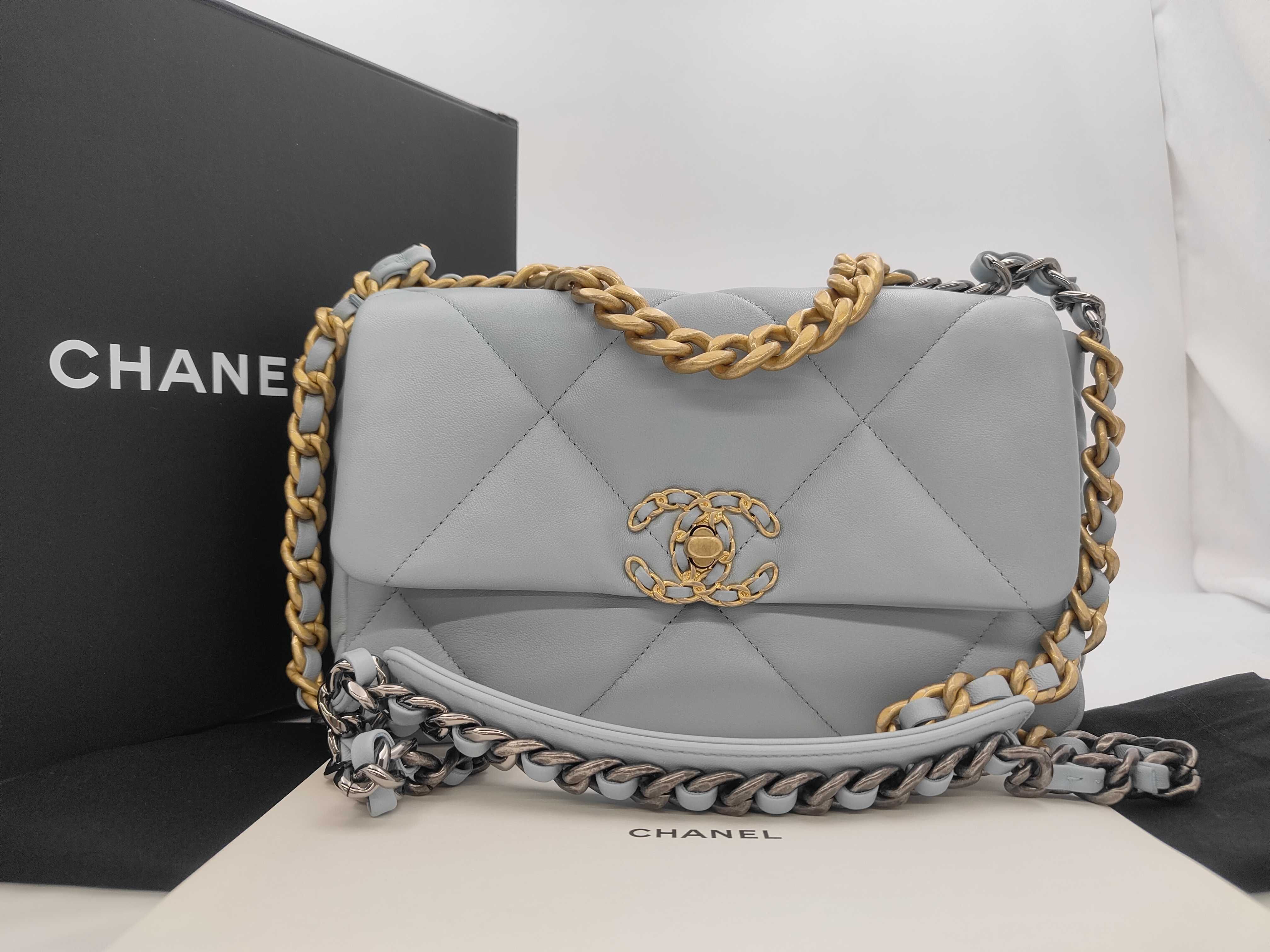 19 Lambskin Chain Shoulder Bag Light Blue Shoulder Bag