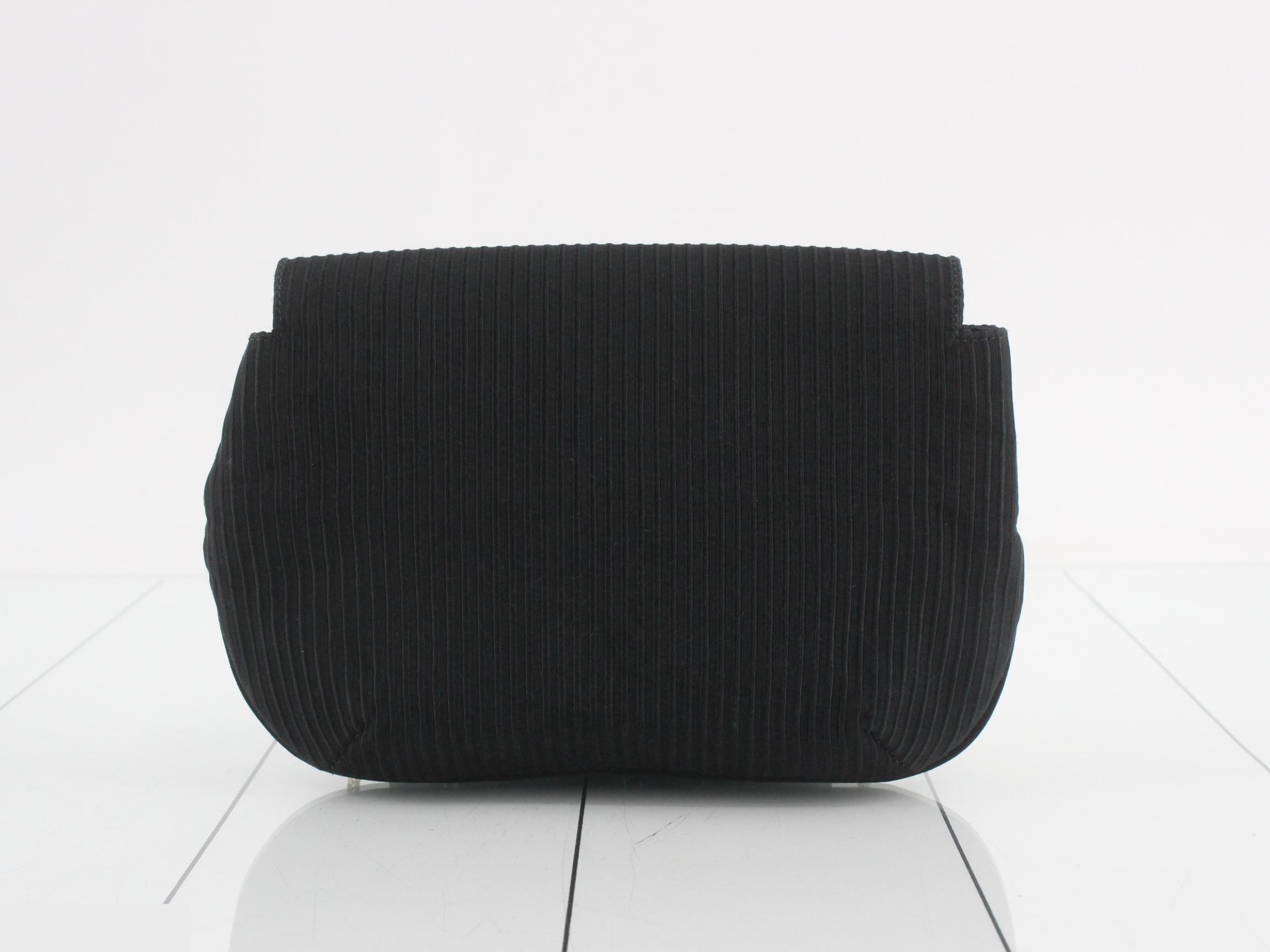 Vintage chain shoulder bag — view 2