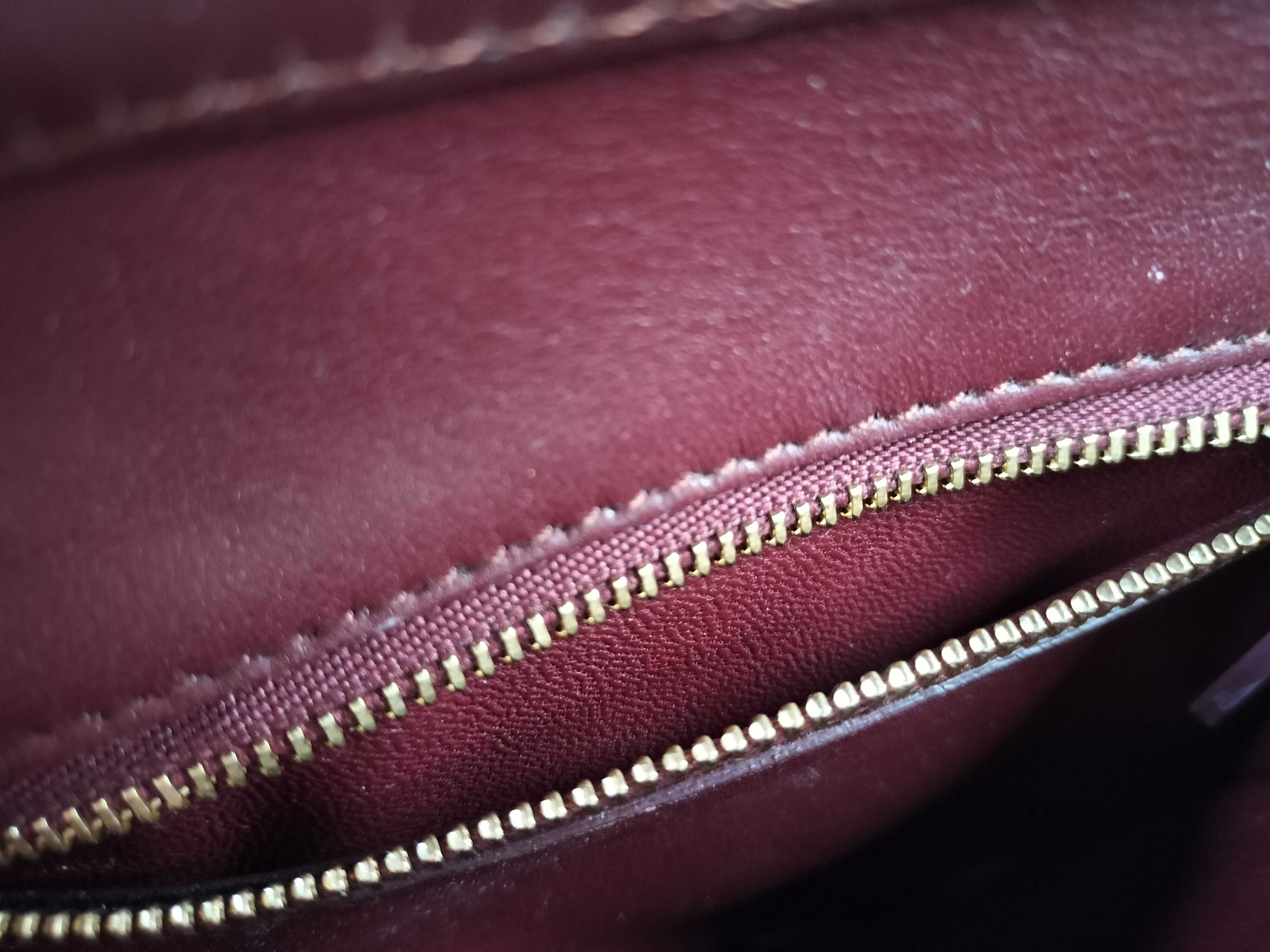 Classic Box Shoulder Bag — view 11