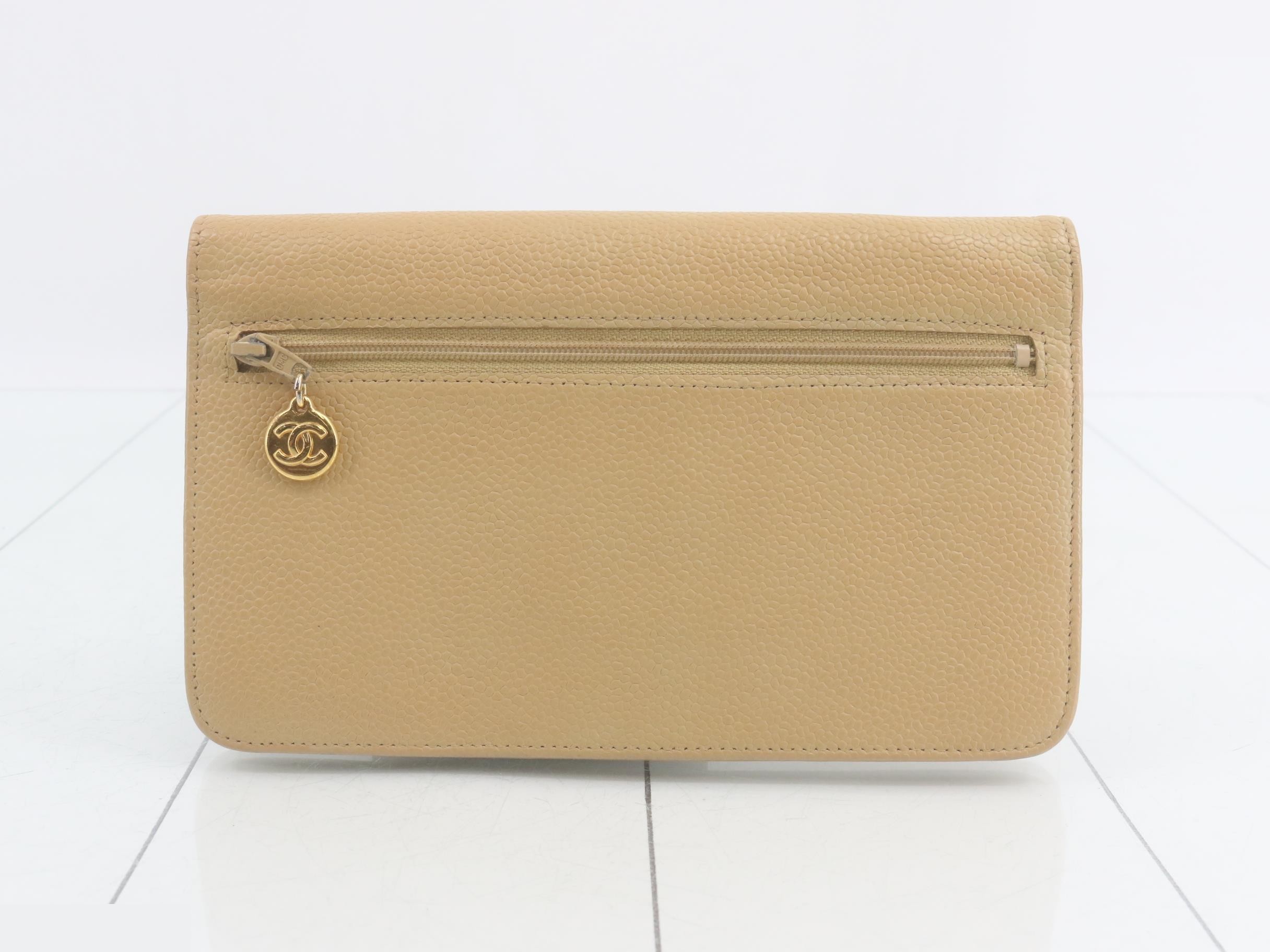 Matelassé (bags) and wallets — view 2