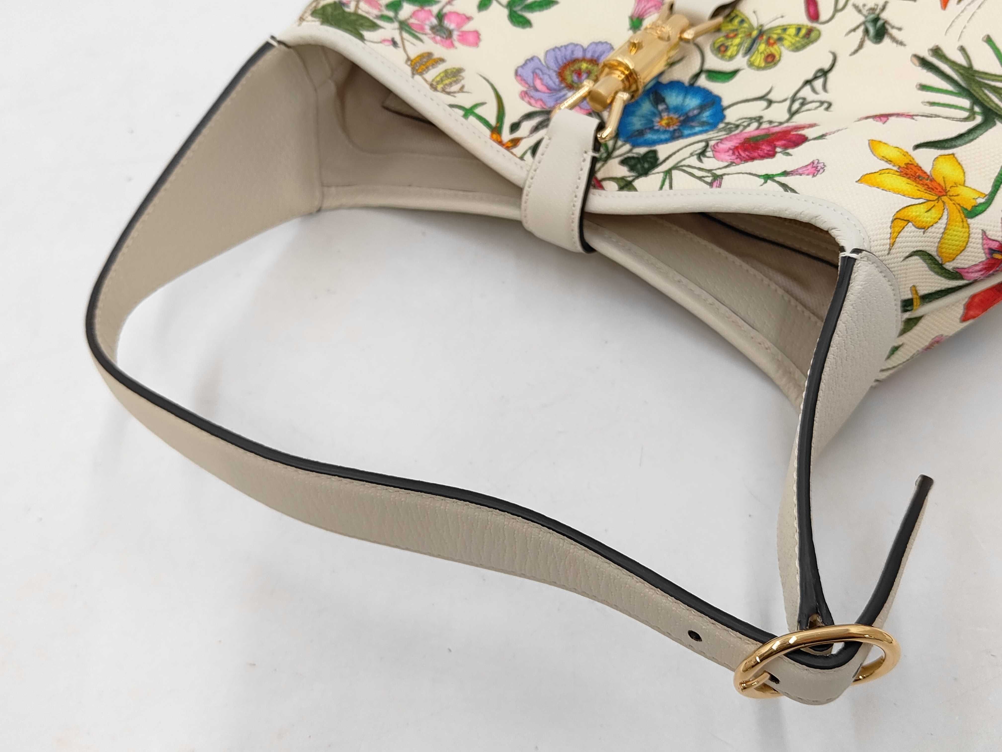 GG Canvas One-Shoulder Bag 550152 213317 Handbag — view 3