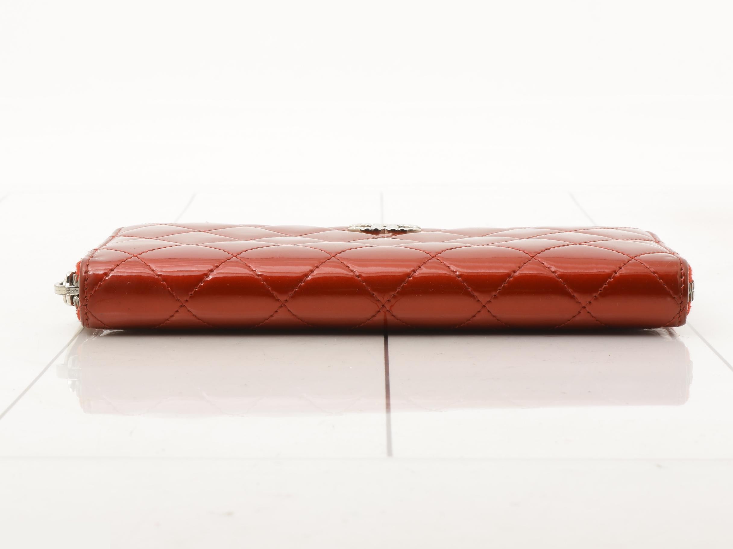 Matelassé (bag) and Zippy Wallet — view 3