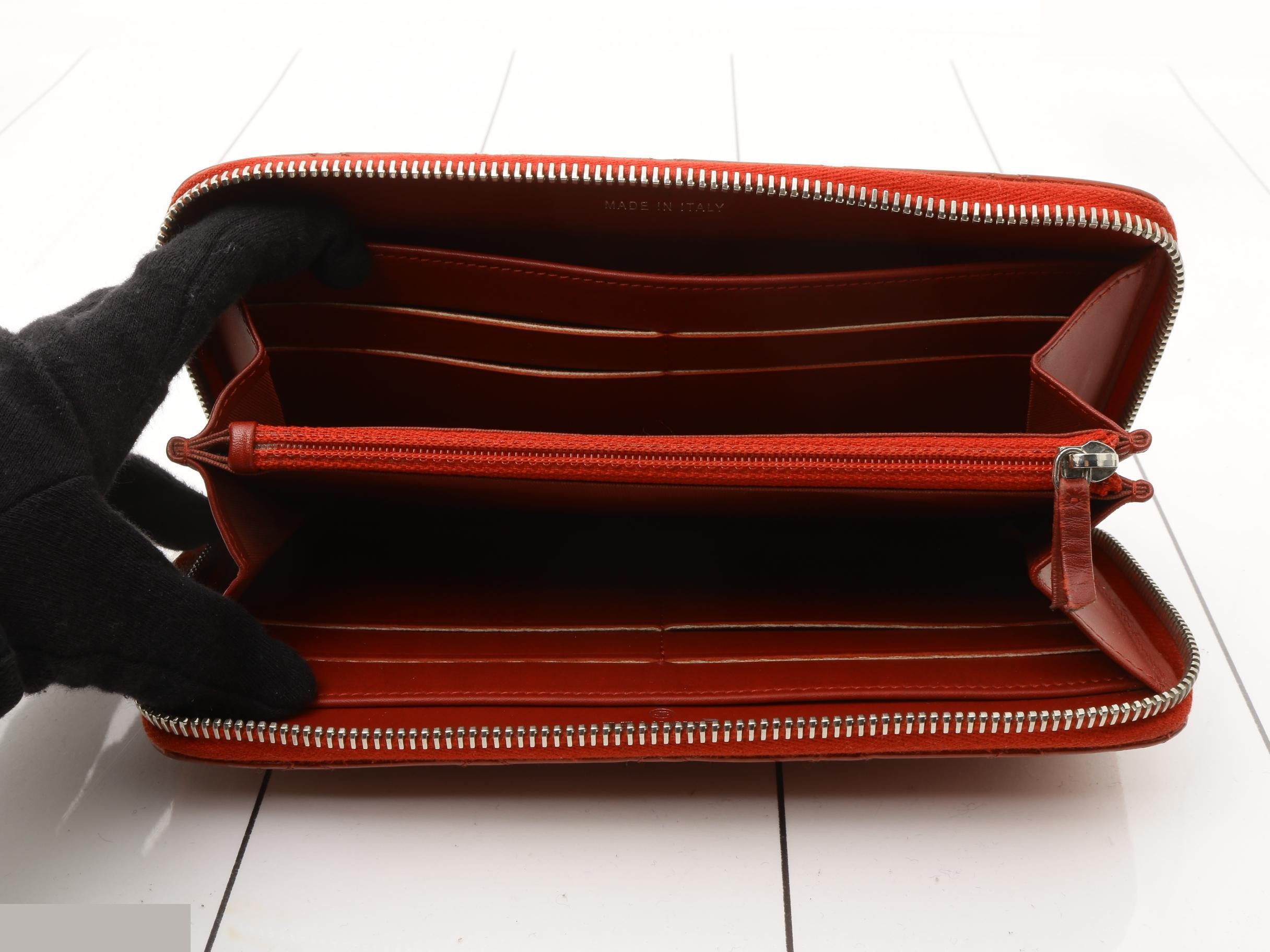 Matelassé (bag) and Zippy Wallet — view 4