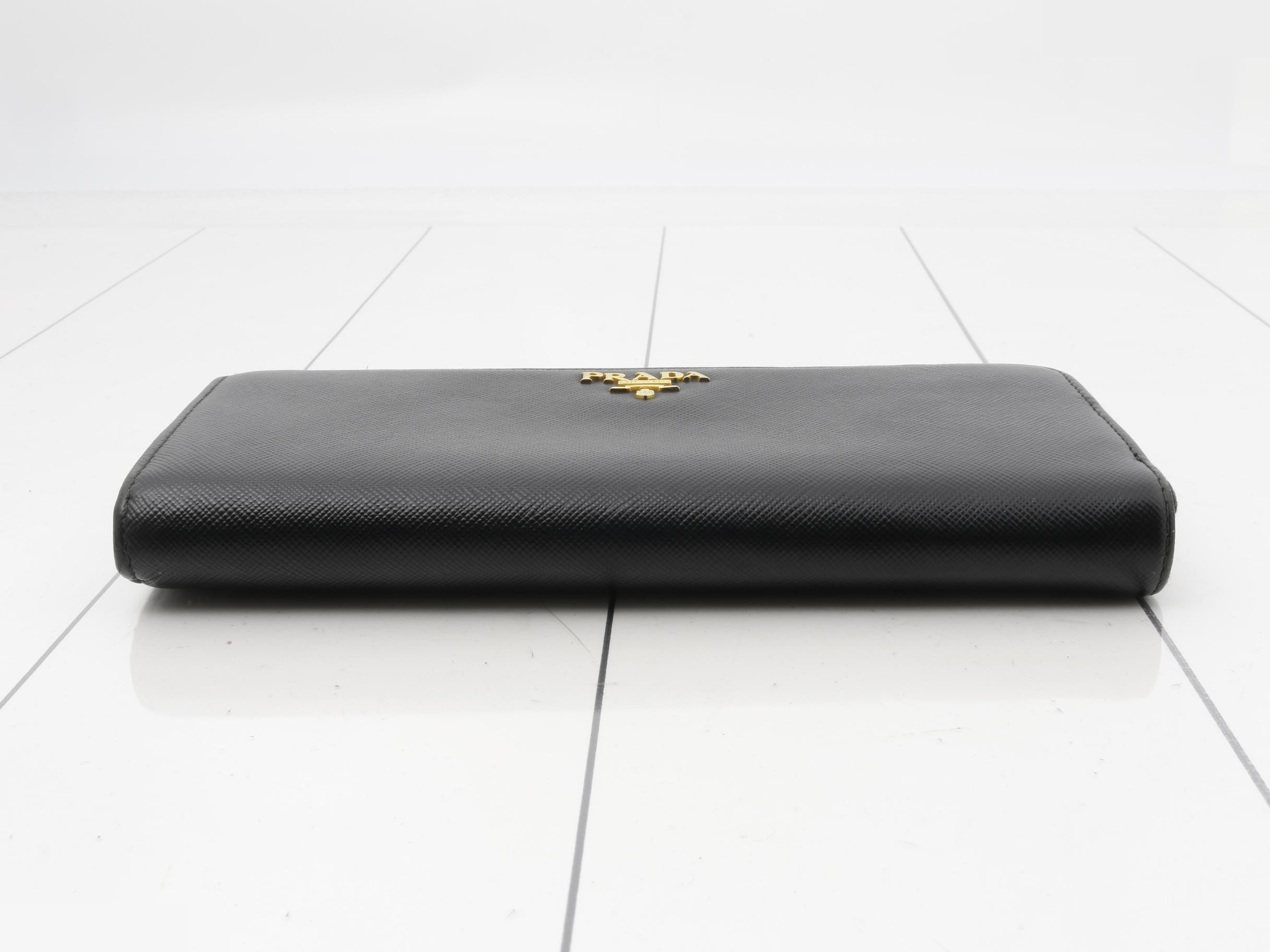 Saffiano Logo L-shaped Zipper Long Wallet — view 3