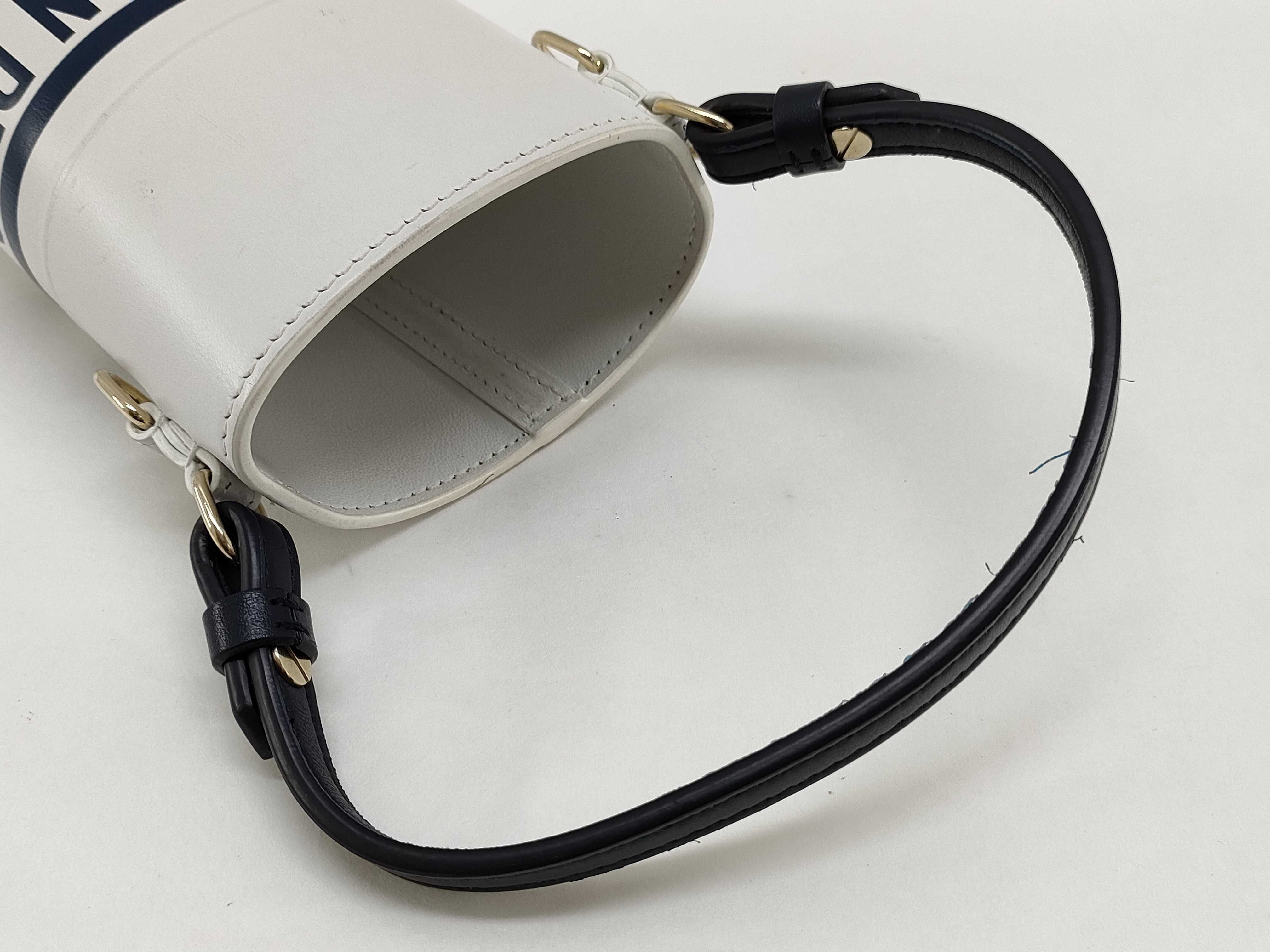 handbag — view 3