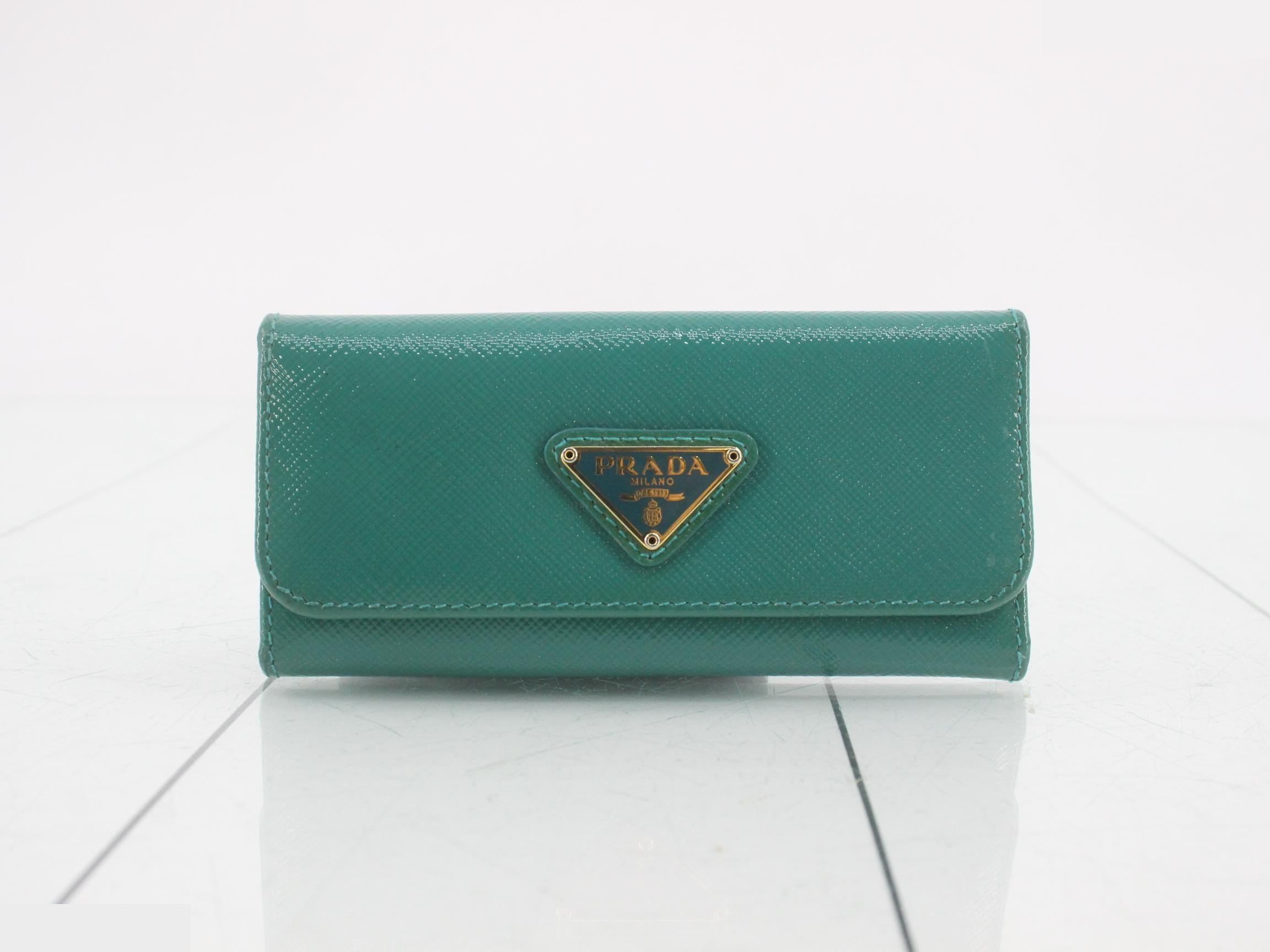 6-hook key case, patent leather, green