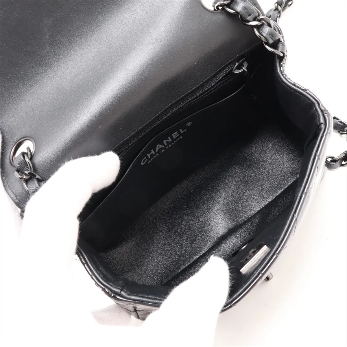 Mini Matelassé 17 Patent Leather Single Flap Single Chain Bag, Black with Black Hardware, P3PH63E6, Random Plate, A35200 — view 6