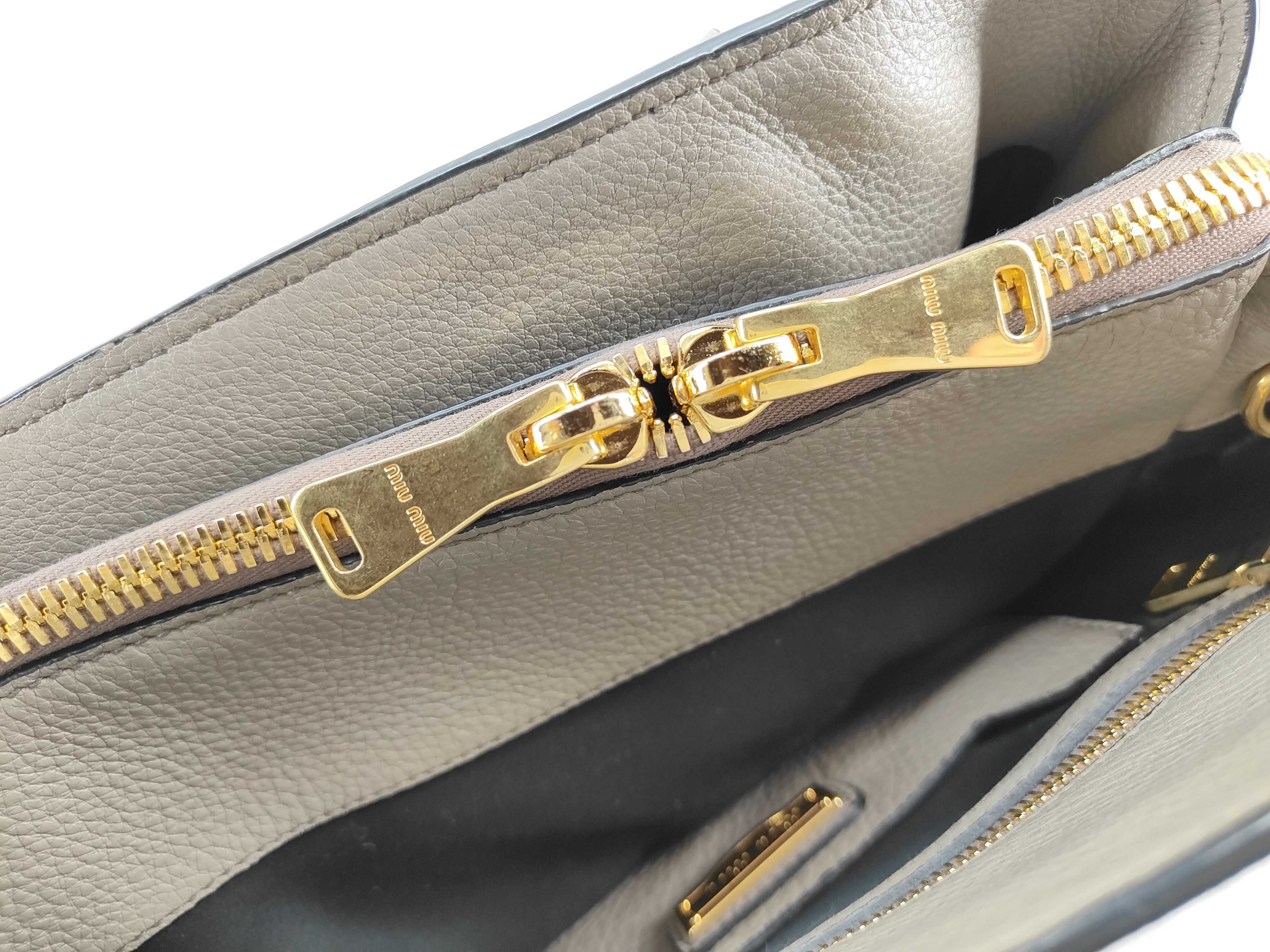 Vitello Phoenix Logo Hardware Tote Bag — view 14