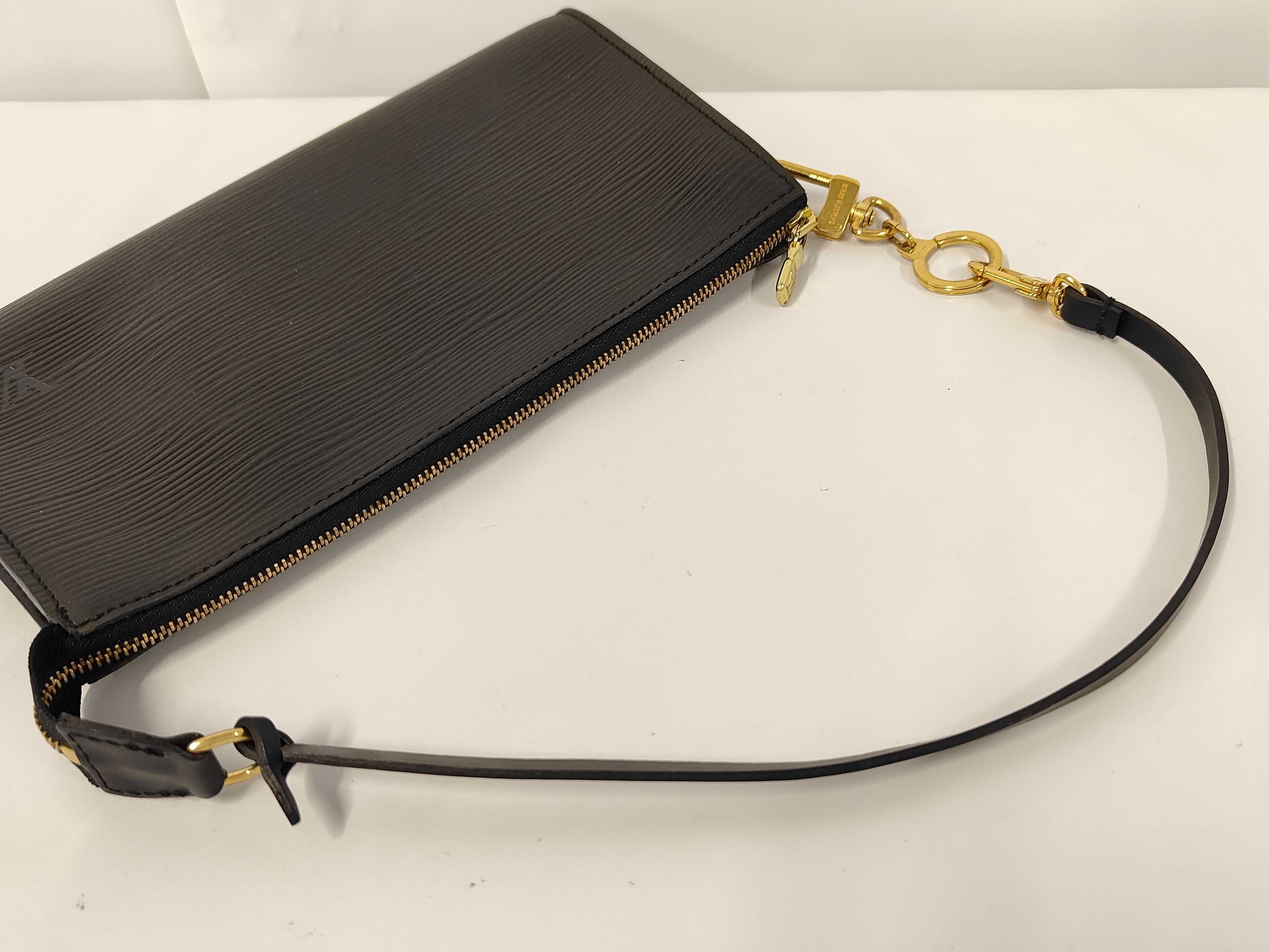 Epi Accessoires Handbag, Black Handbag — view 3