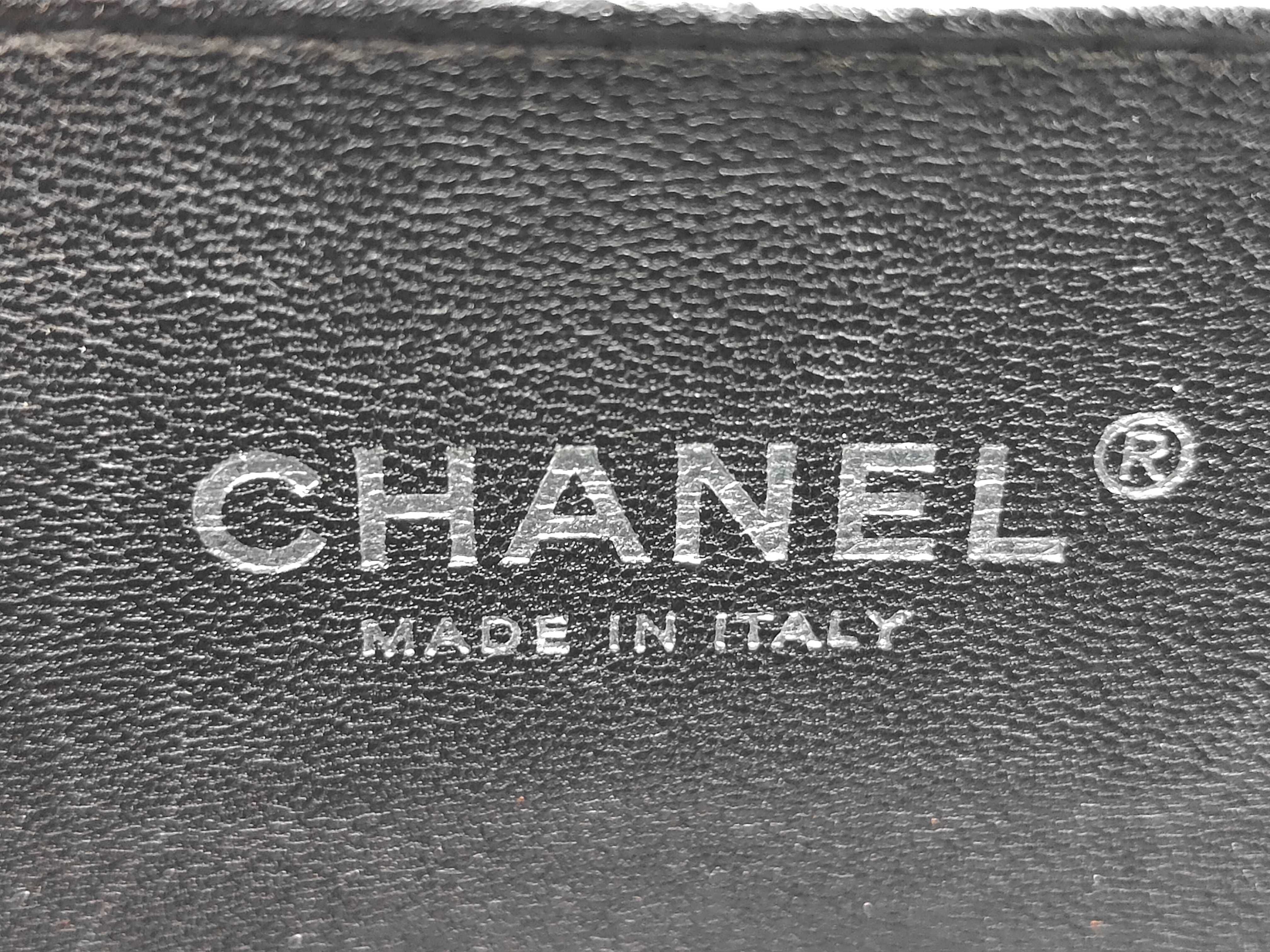 Caviar Skin Matelassé Boy Chanel Black Shoulder Bag — view 12