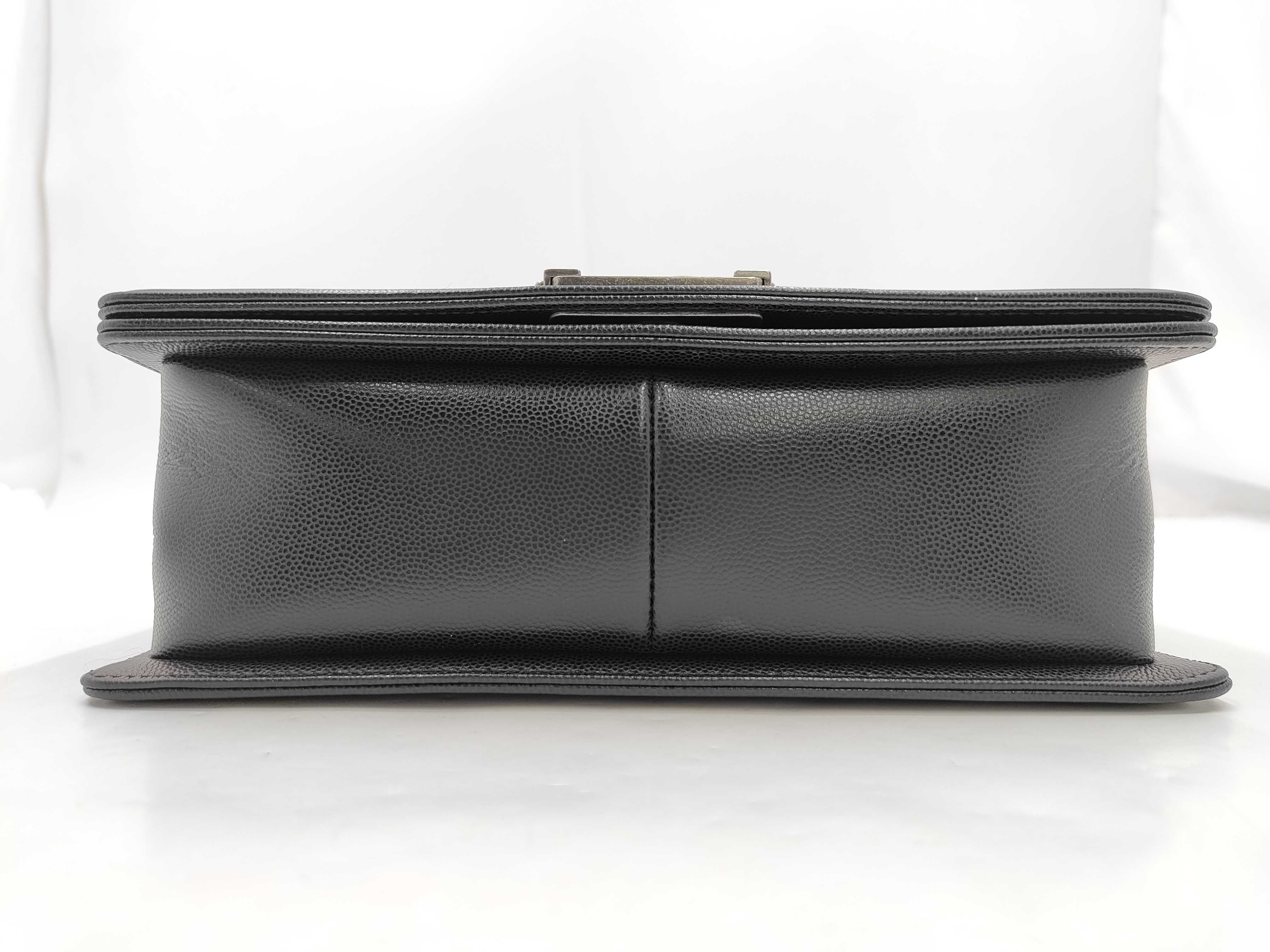Caviar Skin Matelassé Boy Chanel Black Shoulder Bag — view 8