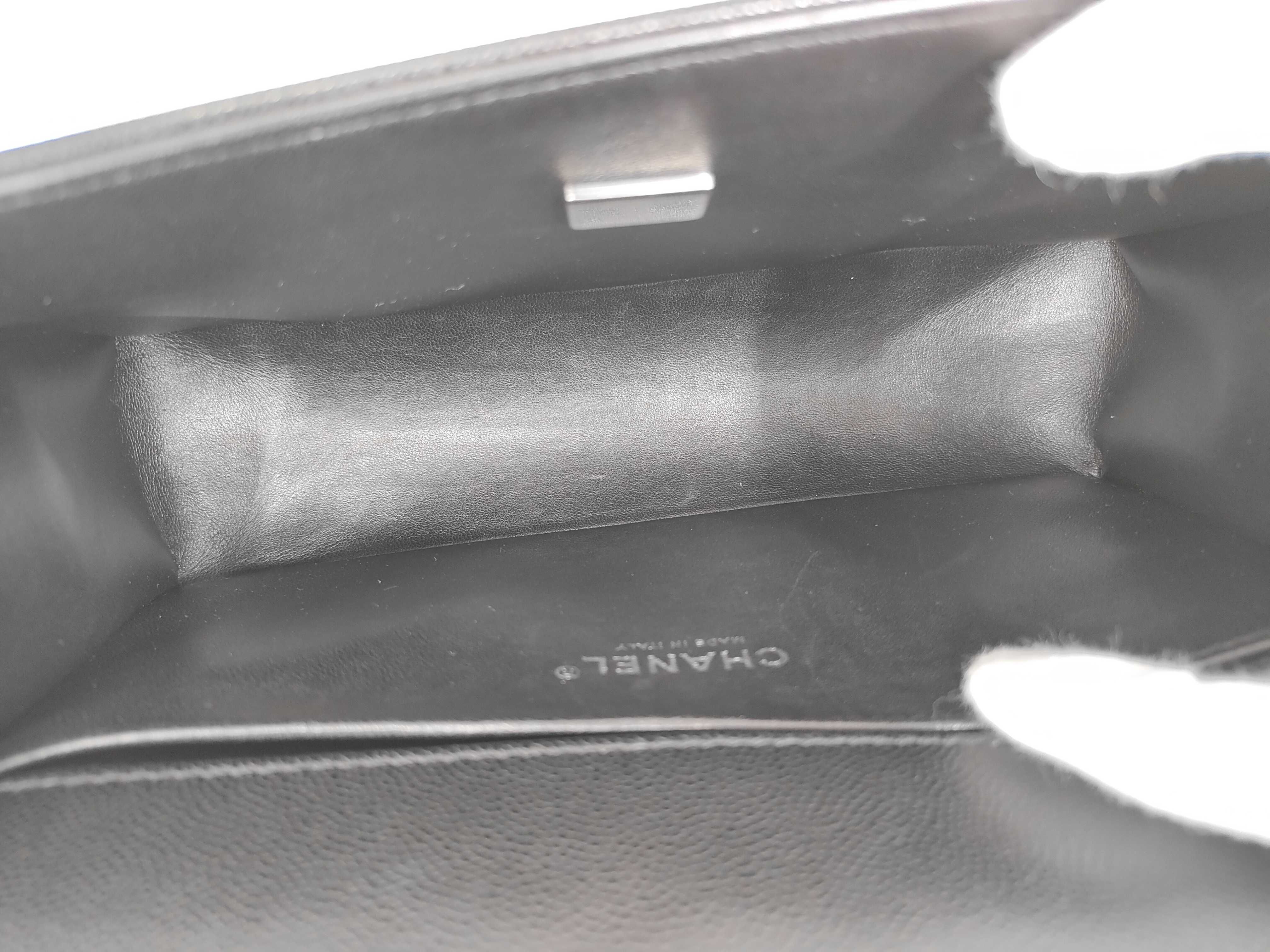 Caviar Skin Matelassé Boy Chanel Black Shoulder Bag — view 10
