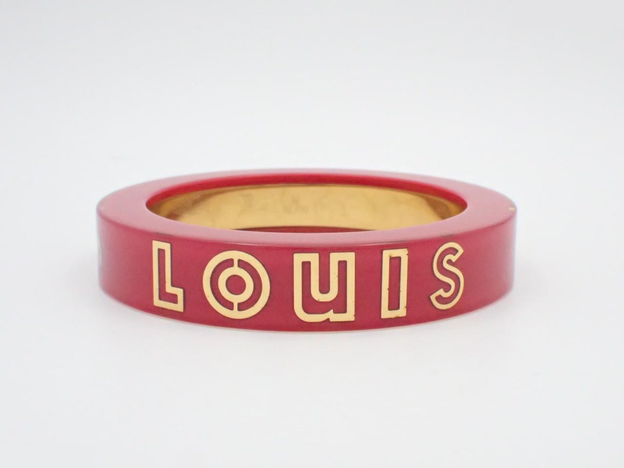 Wanted, wrist circumference approximately 21 cm