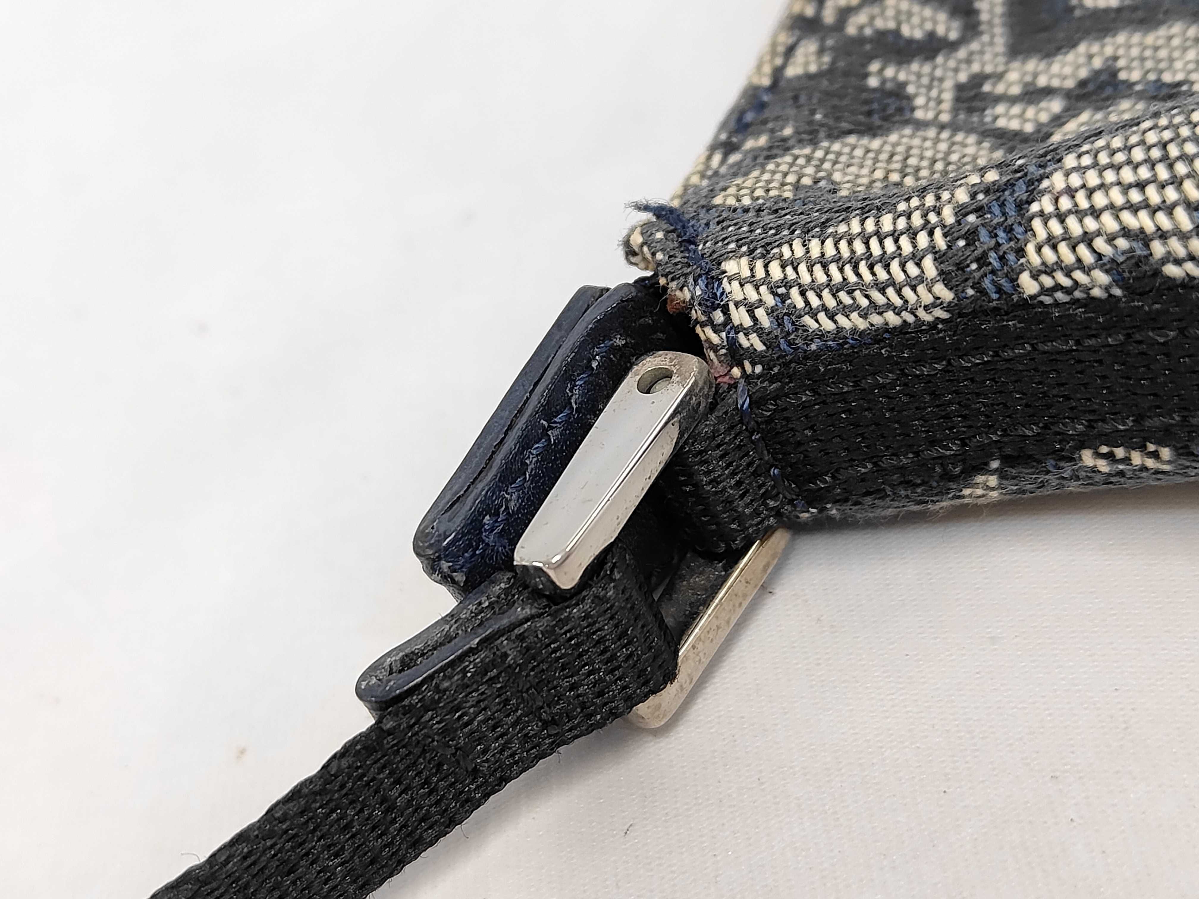 Trotter Accessory Pouch Shoulder Bag — view 7