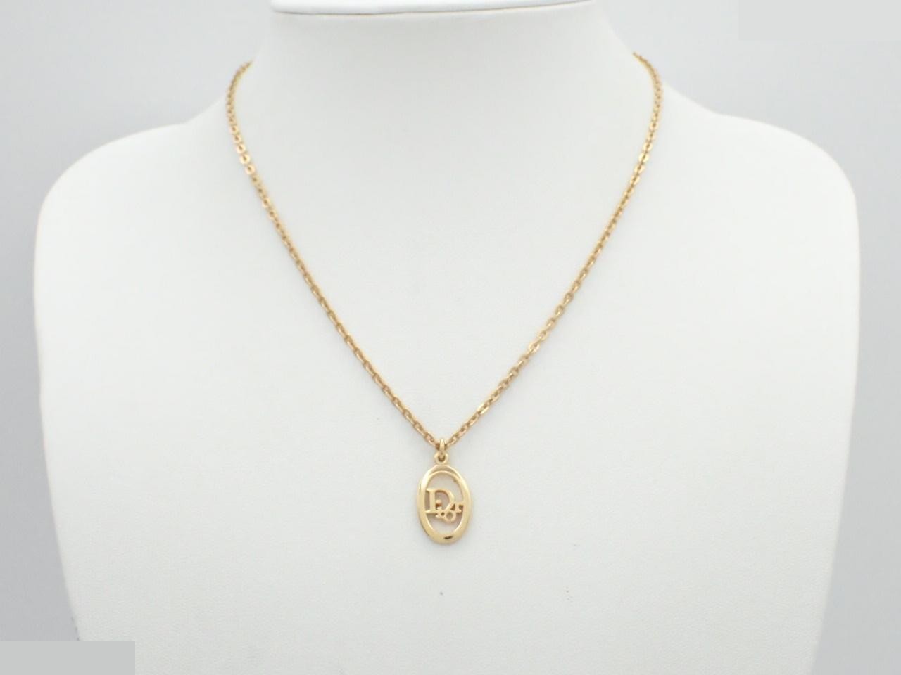 necklace — view 3