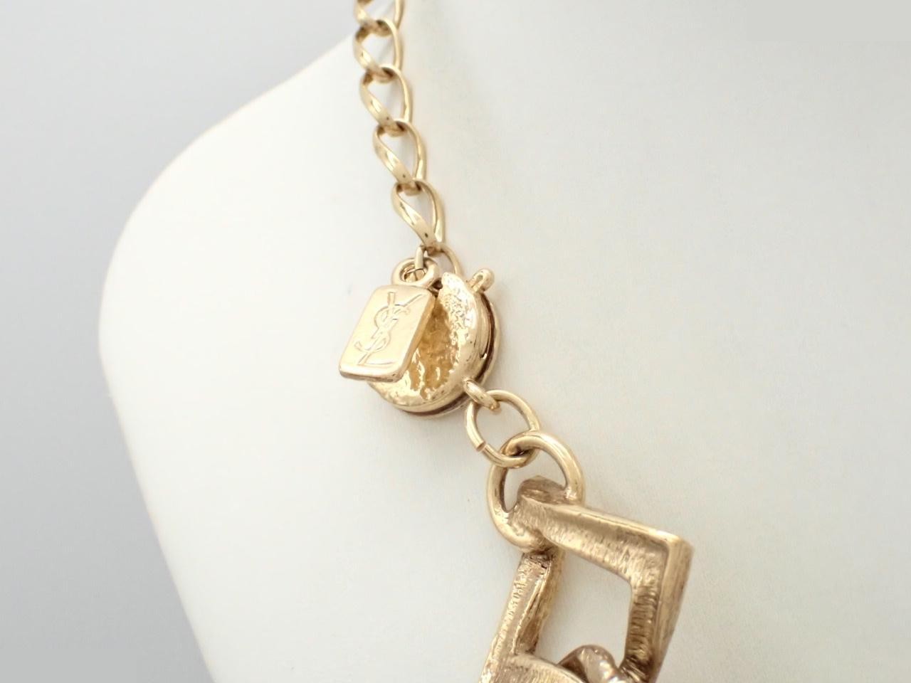 Other line: Precious metals, necklaces, pendants, neck circumference approximately 48cm. — view 2