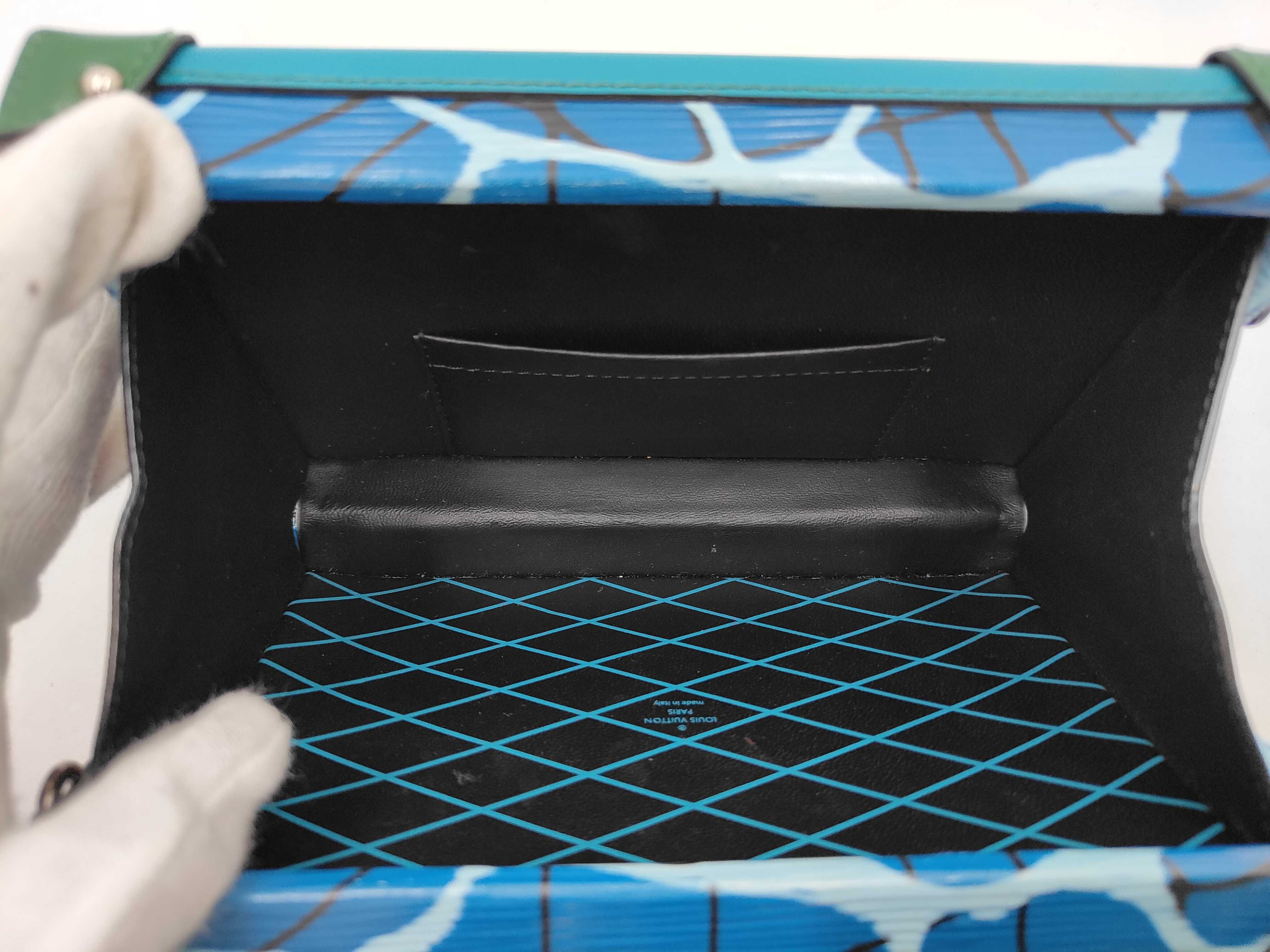 Box Shoulder Bag — view 7