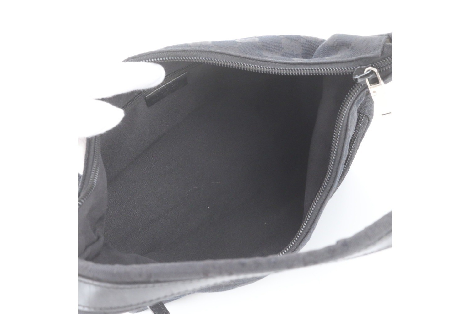 GG Canvas 001 3386 Leather One-Shoulder Bag — view 7