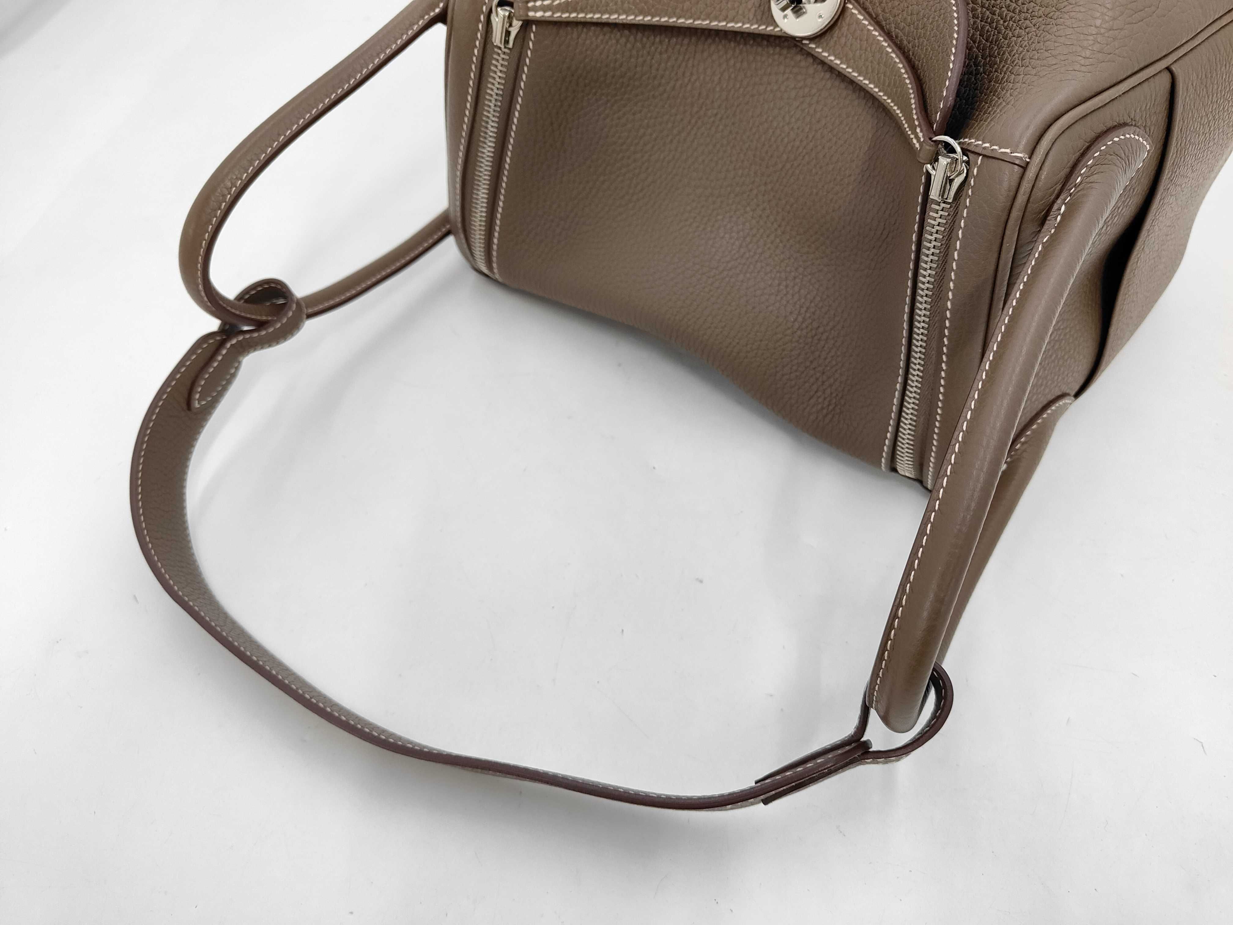 Lindy 30 2-Way Bag, Etoupe/Greige Handbag — view 4