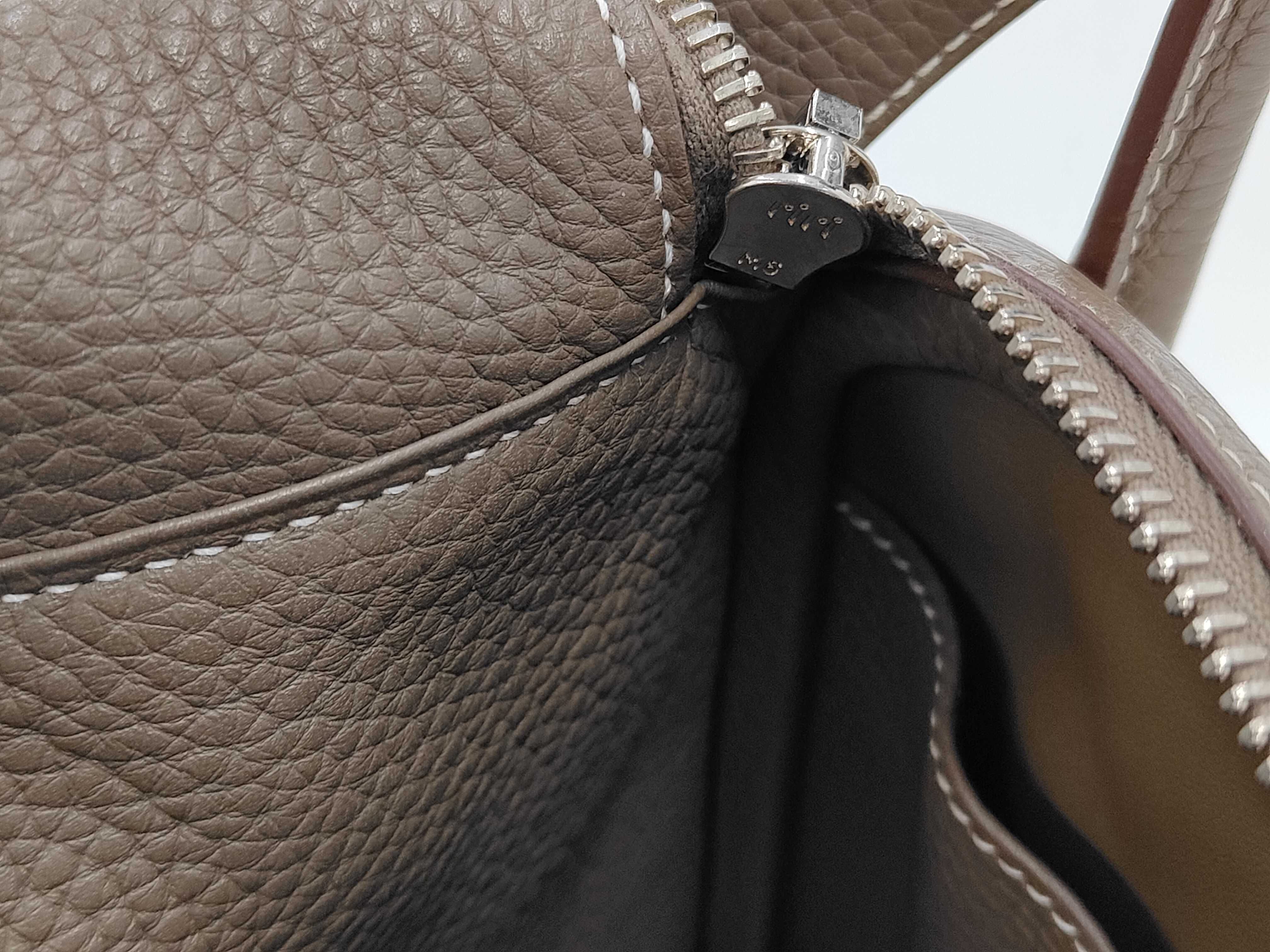 Lindy 30 2-Way Bag, Etoupe/Greige Handbag — view 10