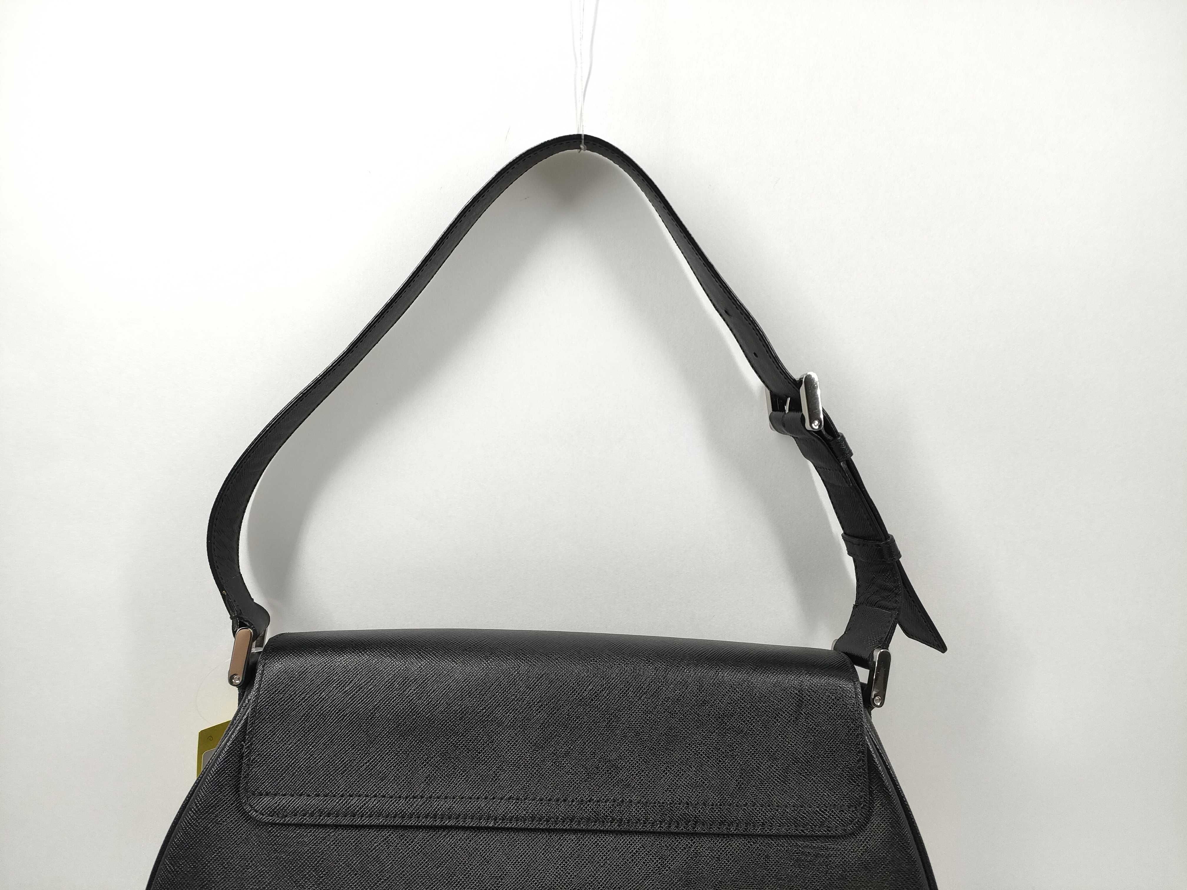 One shoulder bag *Shoulder bag with protective seal — view 4