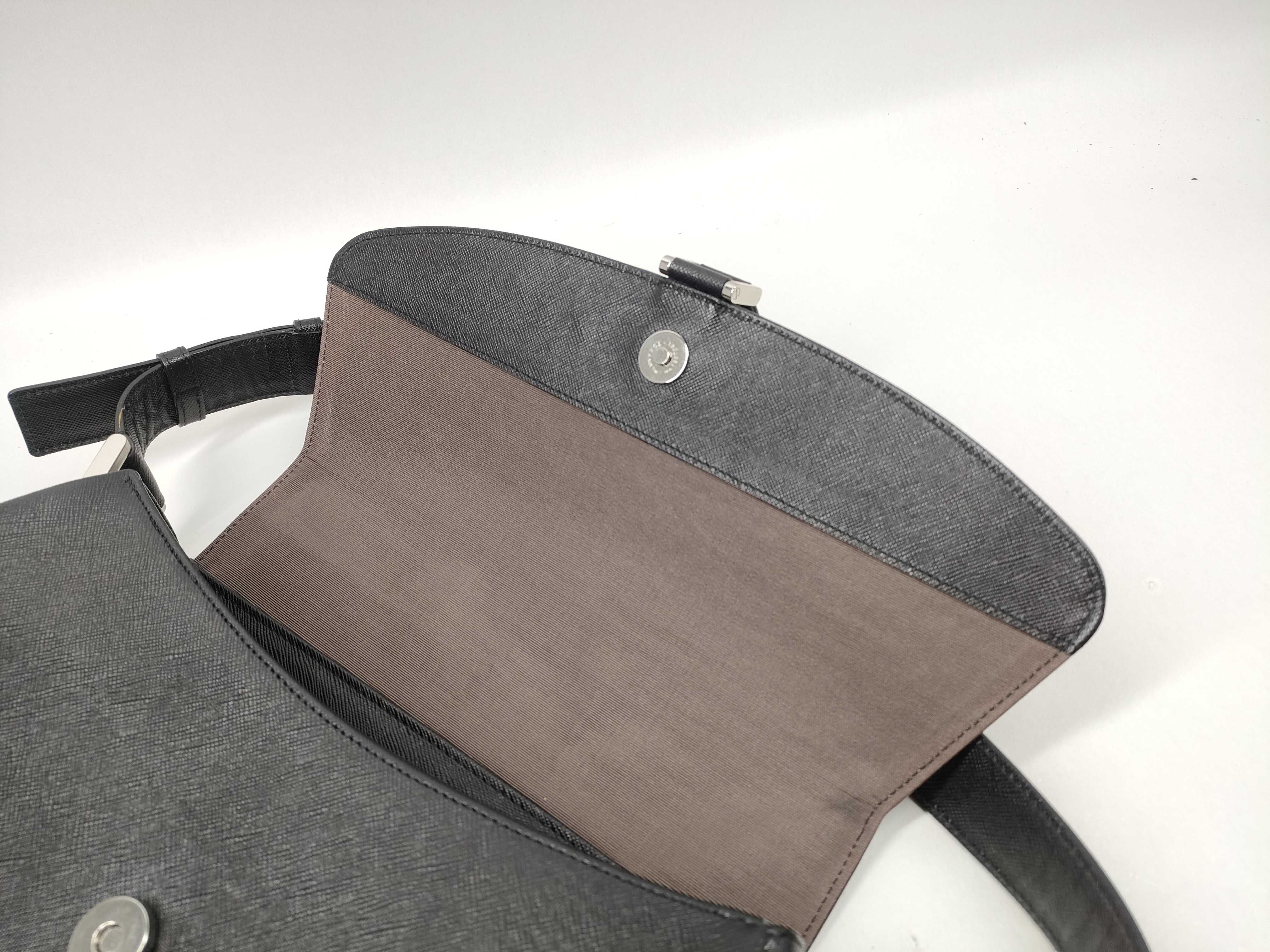 One shoulder bag *Shoulder bag with protective seal — view 8