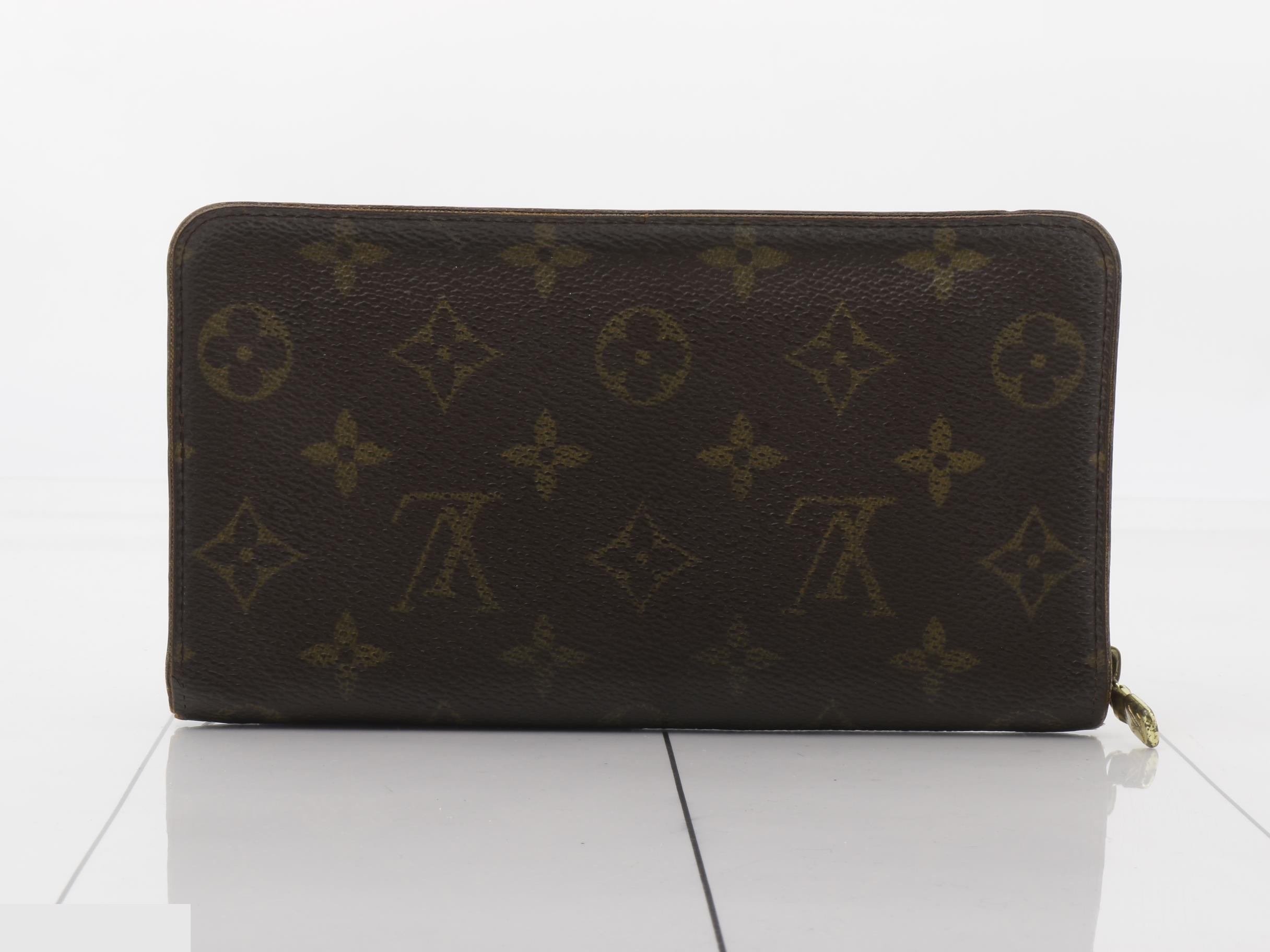 long wallet — view 2