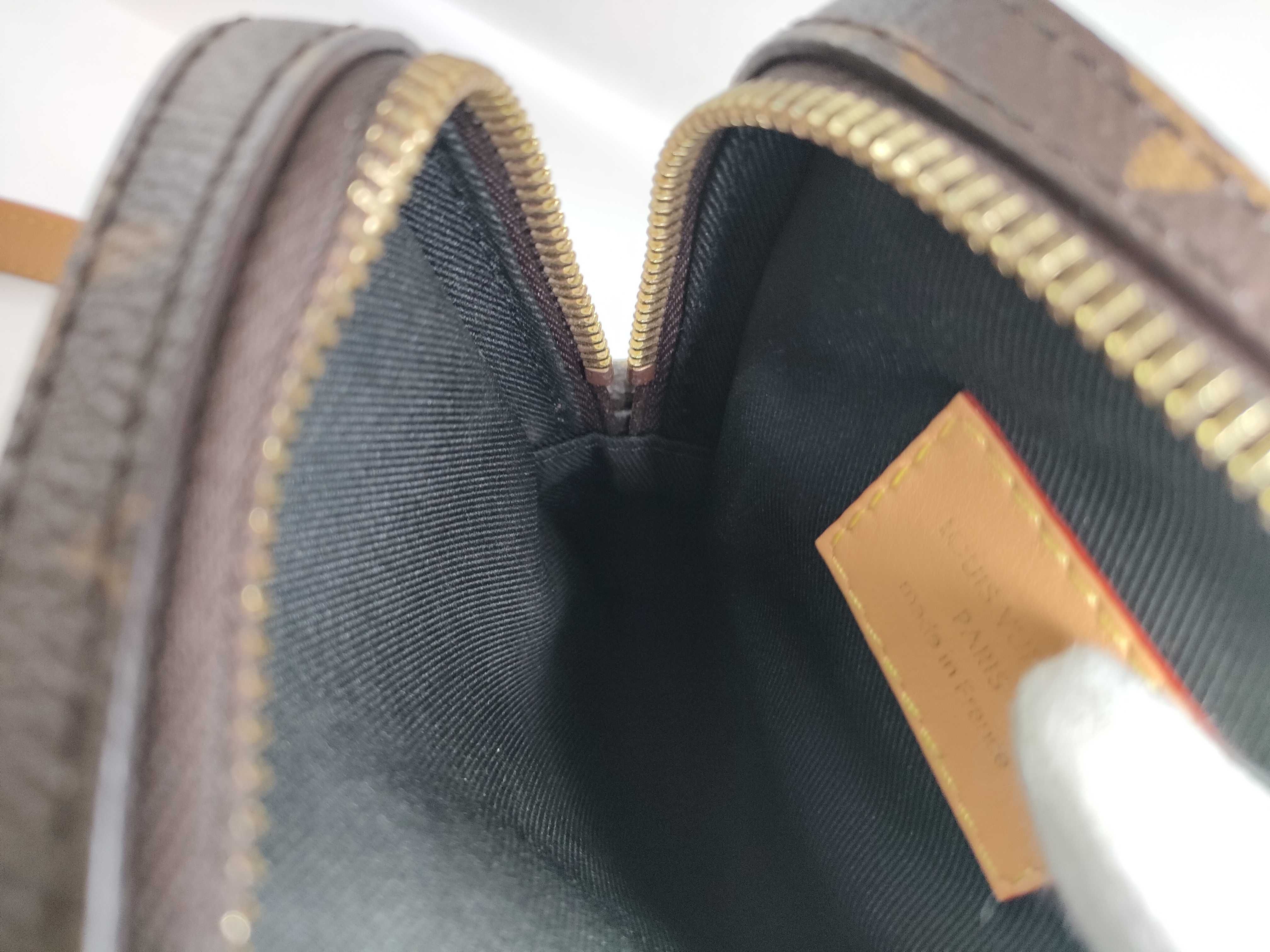 Monogram LV M14063 Wallet Shoulder Bag — view 11