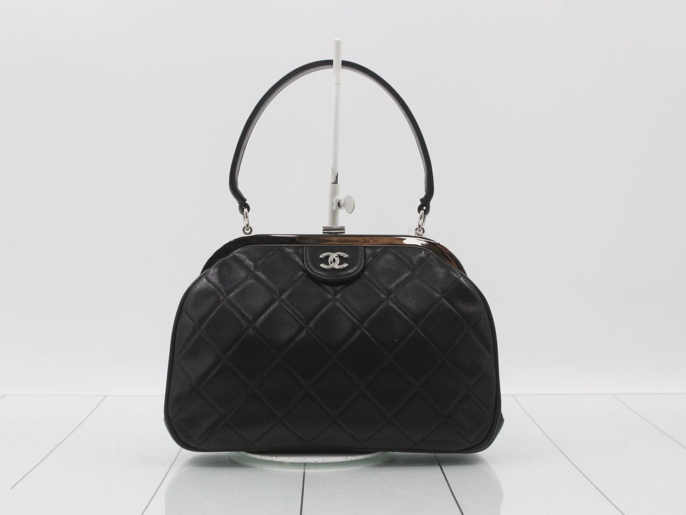 Matelassé Classic Top Handle Lambskin Black Silver Hardware 4 Series W23