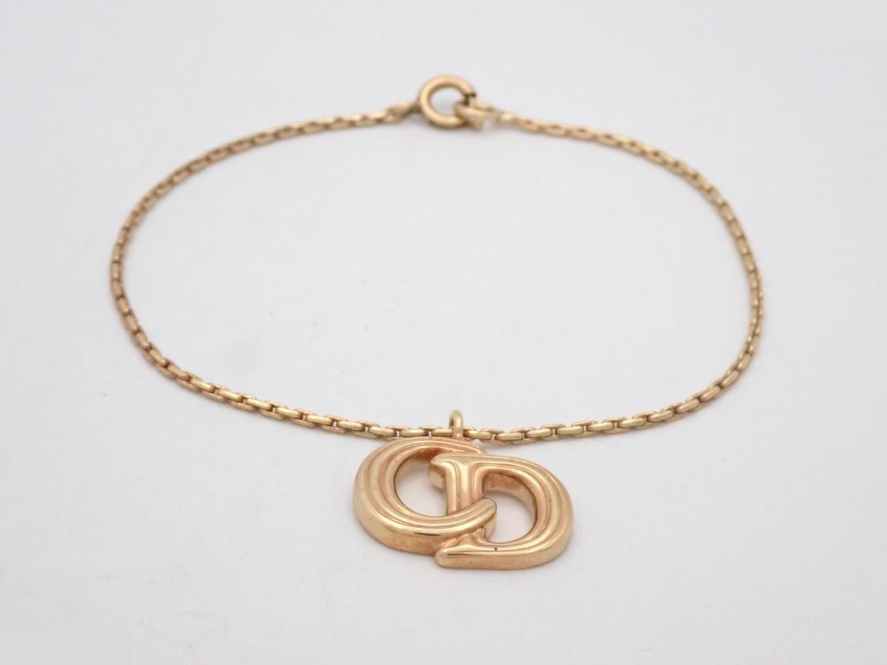 Bracelet, wrist circumference approximately 16.5 cm