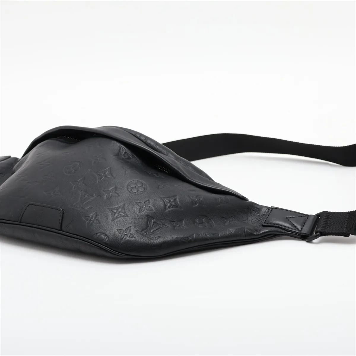 Monogram Shadow Discovery Bum Bag M44388 MI4189 Black — view 3