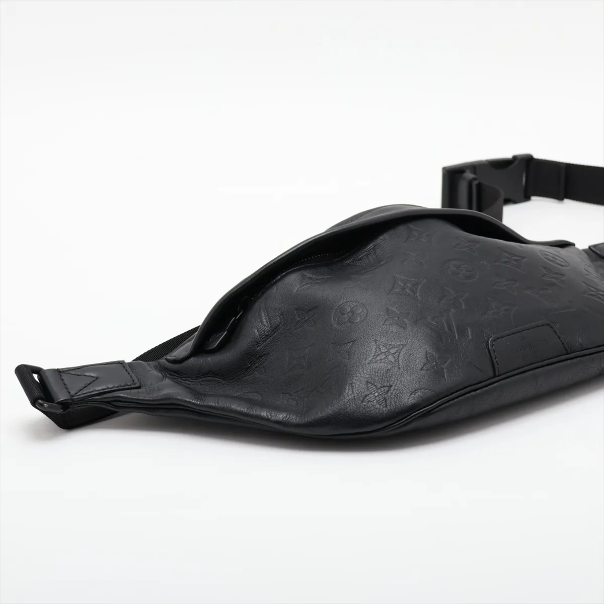 Monogram Shadow Discovery Bum Bag M44388 MI4189 Black — view 4