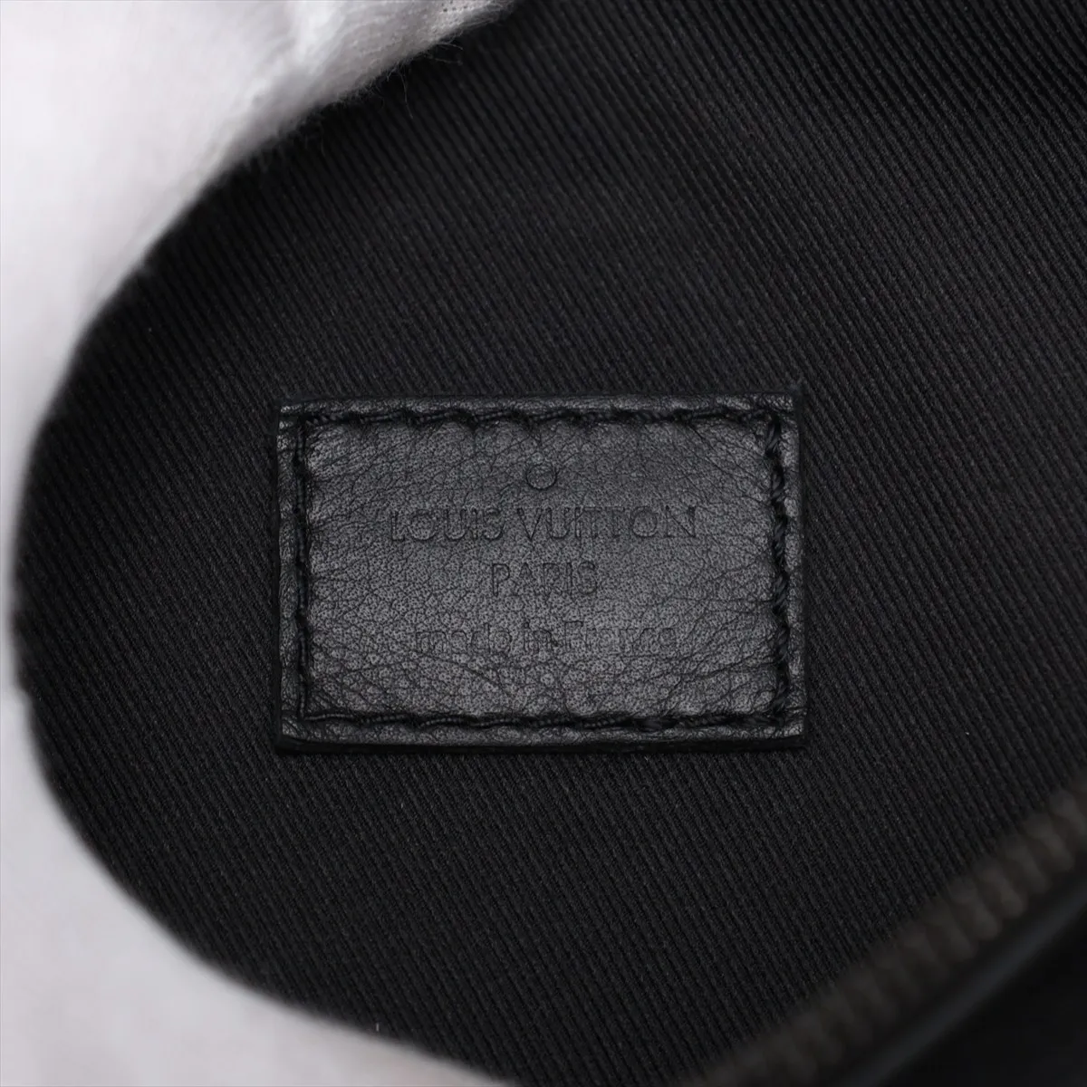 Monogram Shadow Discovery Bum Bag M44388 MI4189 Black — view 8