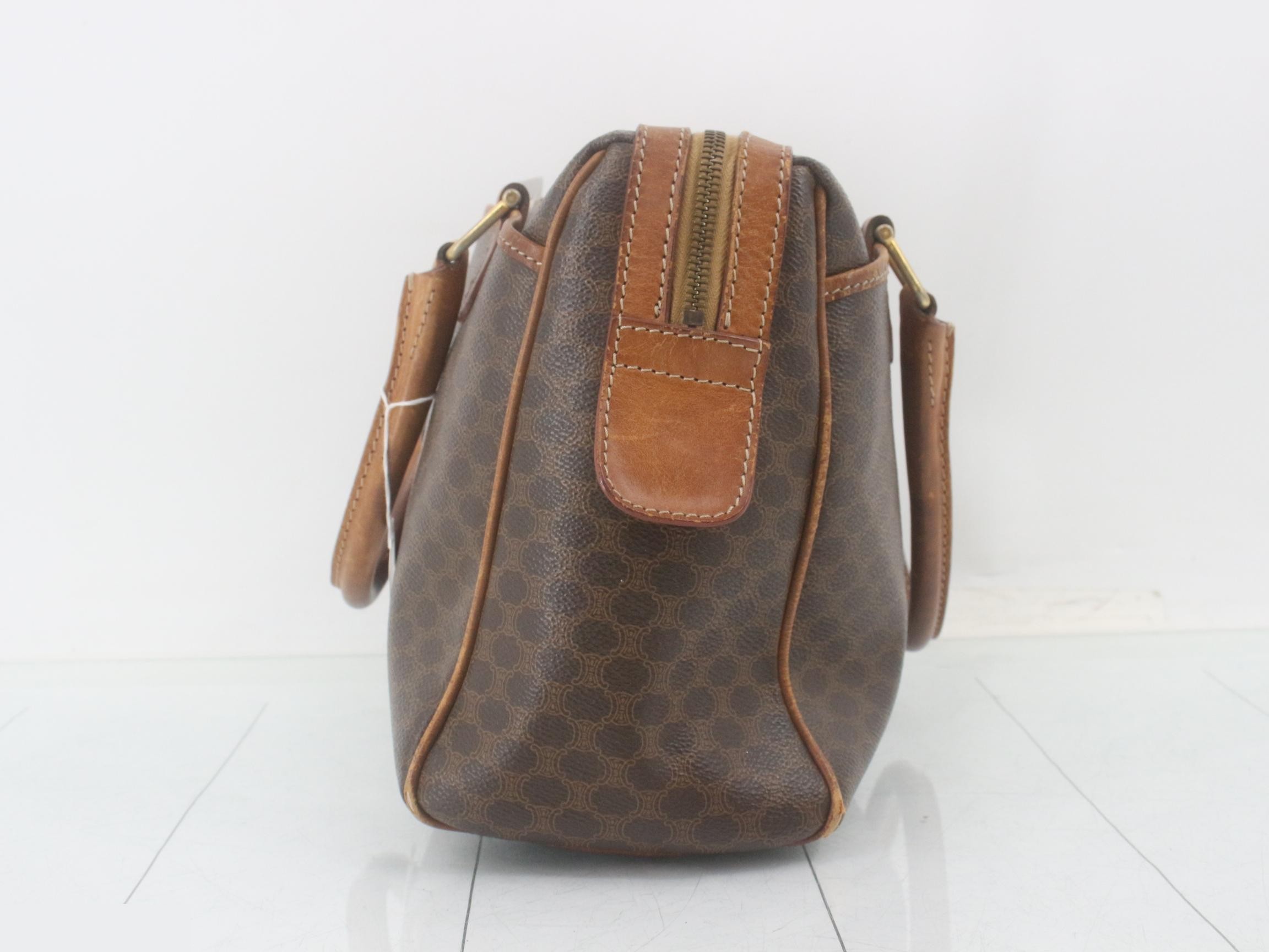 handbag — view 3