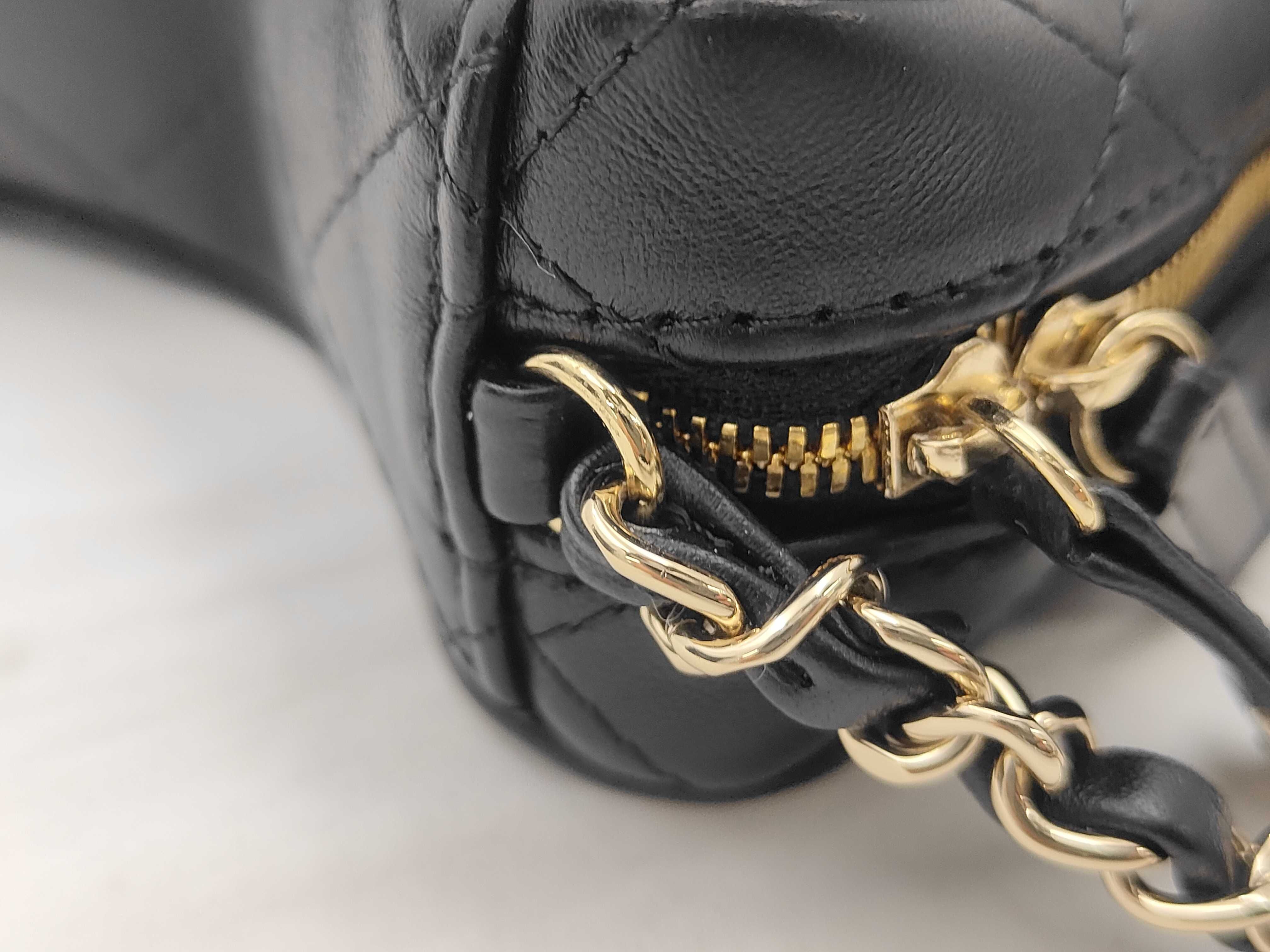 Star Logo Chain Shoulder Bag (Random Serial Number) — view 5