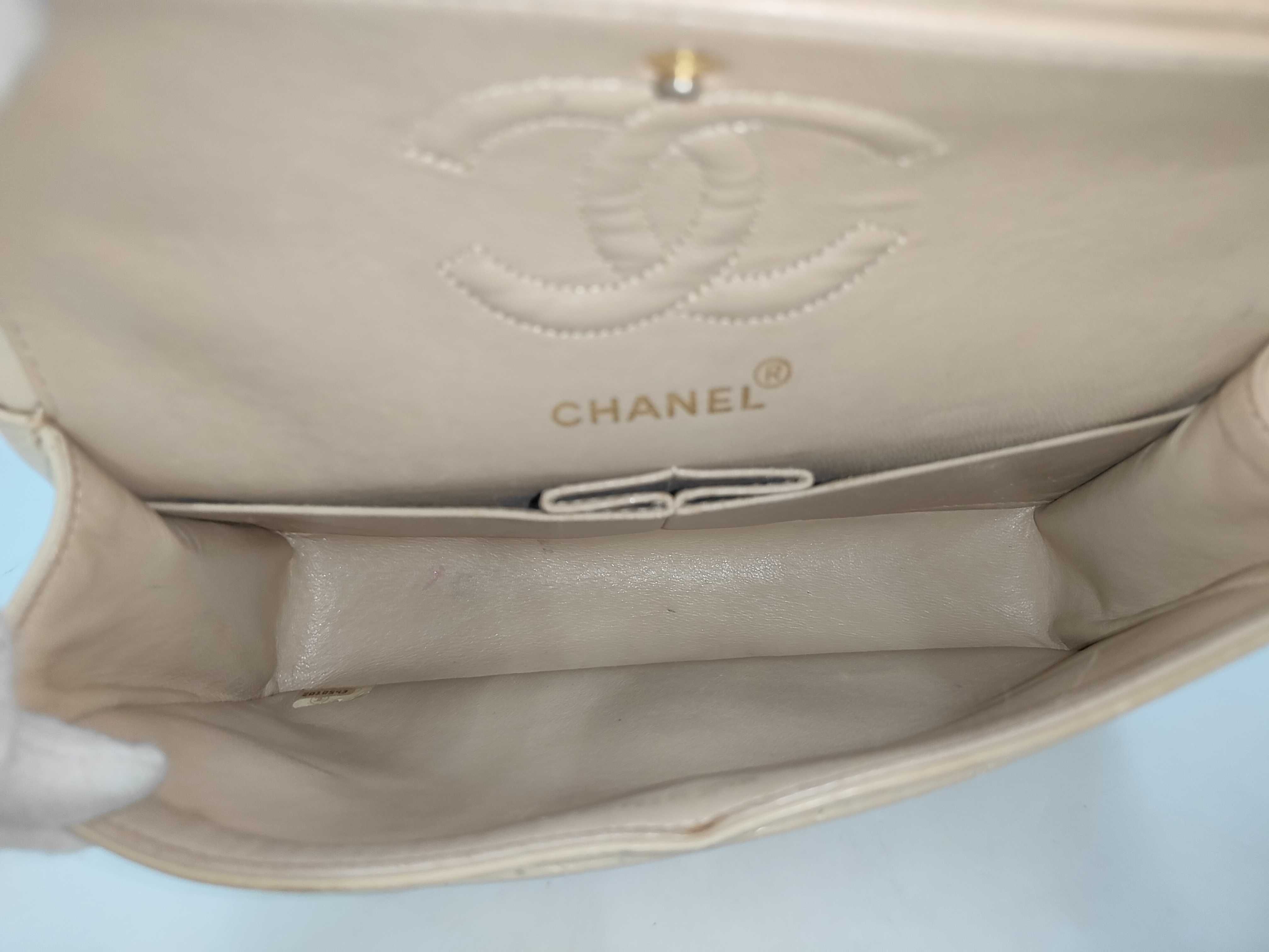 Matelassé 23 Double Flap Double Chain Shoulder Bag (2010543) — view 10