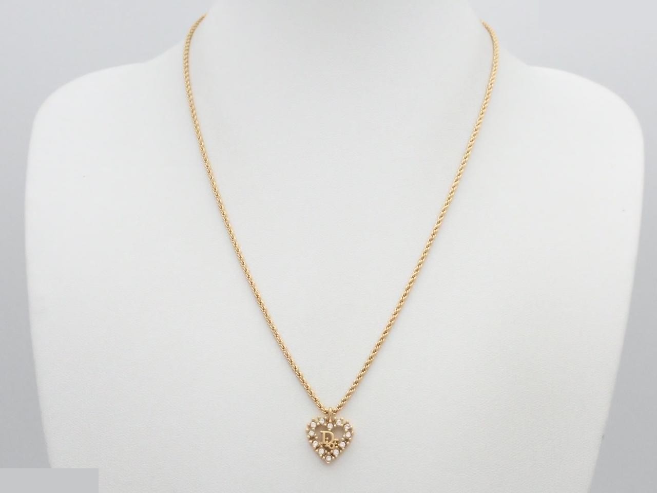 Other lines: Precious metals, necklaces, pendants — view 3