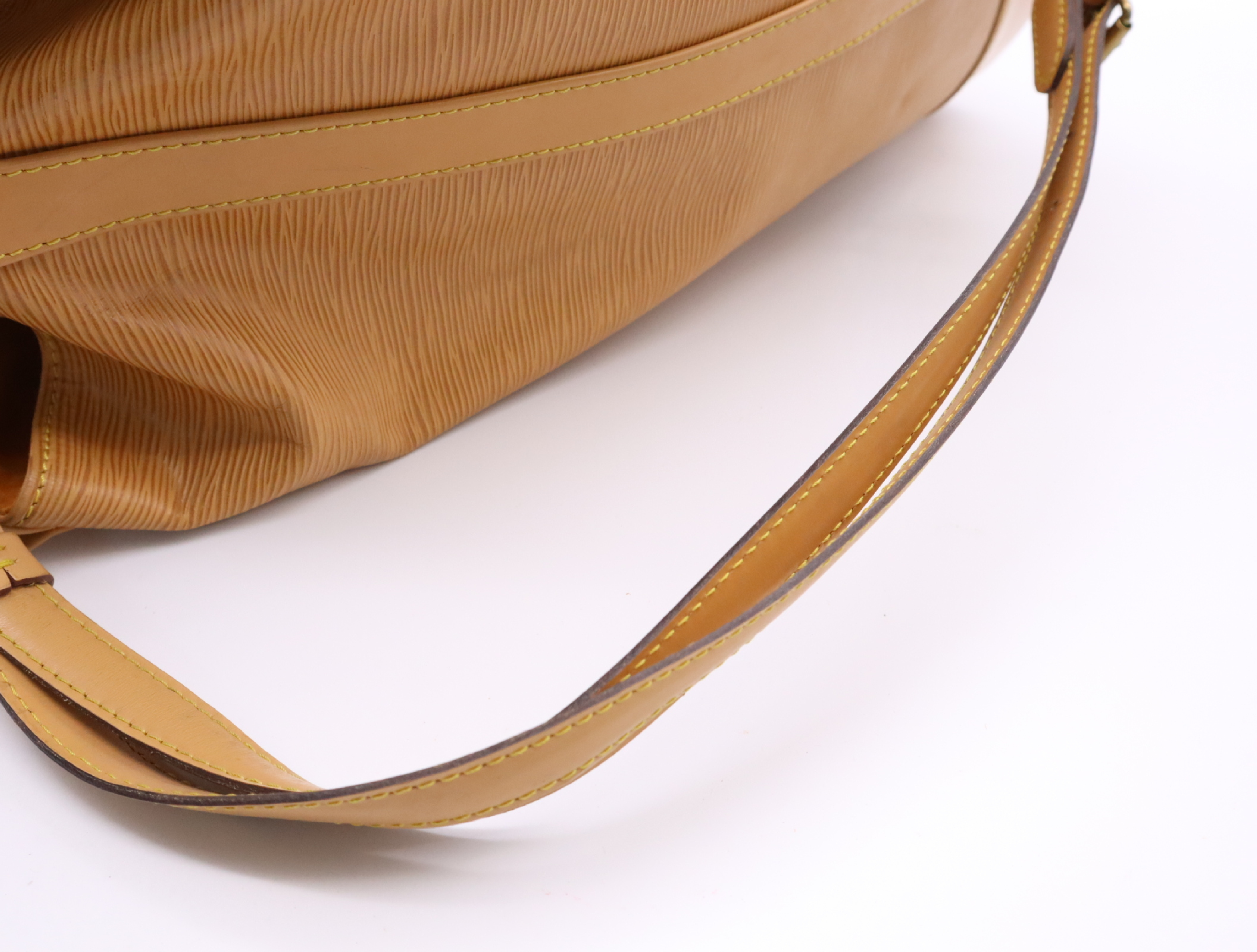 M43088 Epi Randonnée GM Zipangu Gold Shoulder Bag — view 9